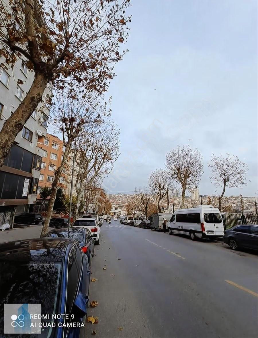 Bağcılarda Kiralık Cadde Üstü 300m2 İşyeri Birçok Sektöre Uygun - Görsel 3