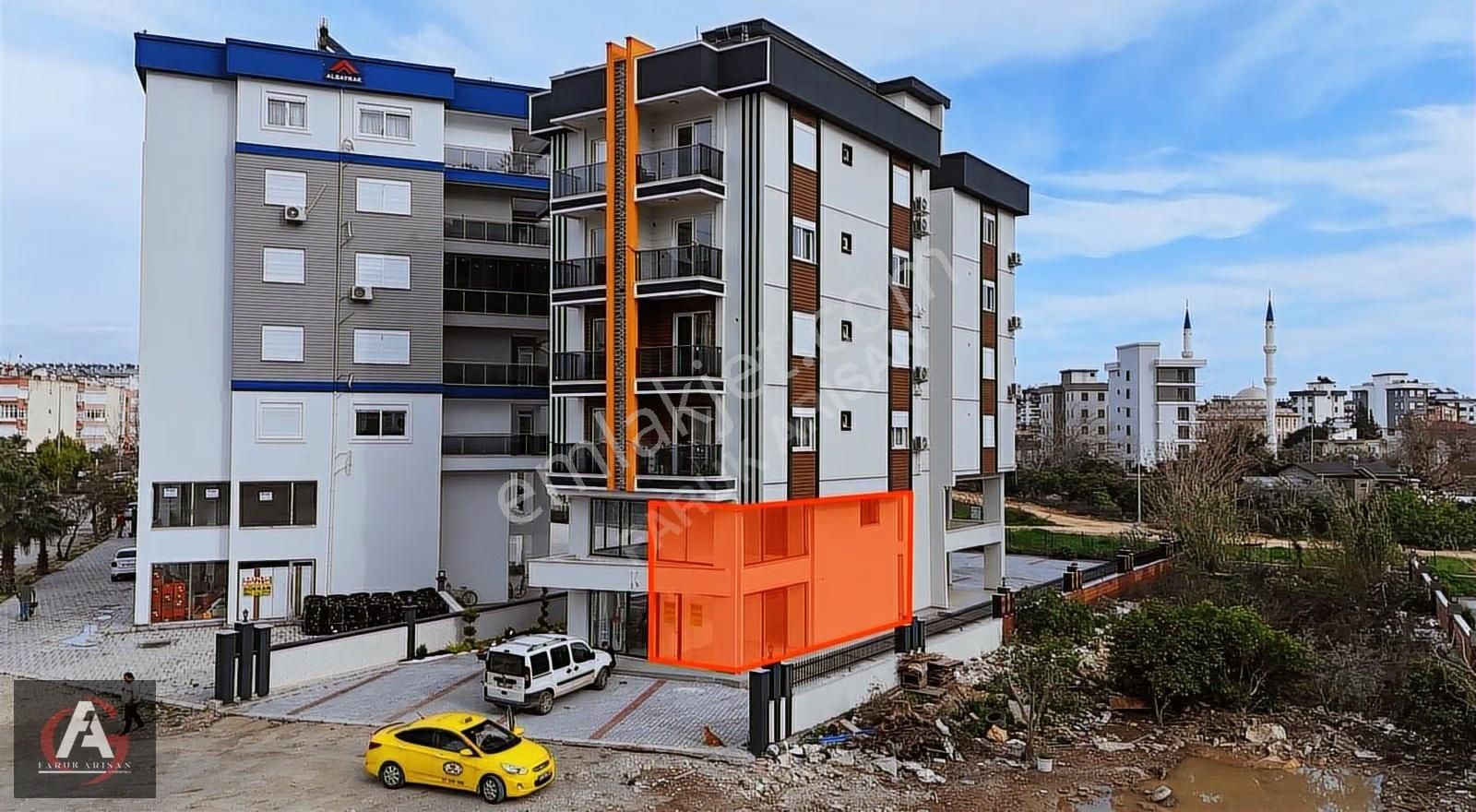 Finike Kum Mahallesi En Gözde Konumda Satılık Asma Katlı Dükkan - Görsel 5