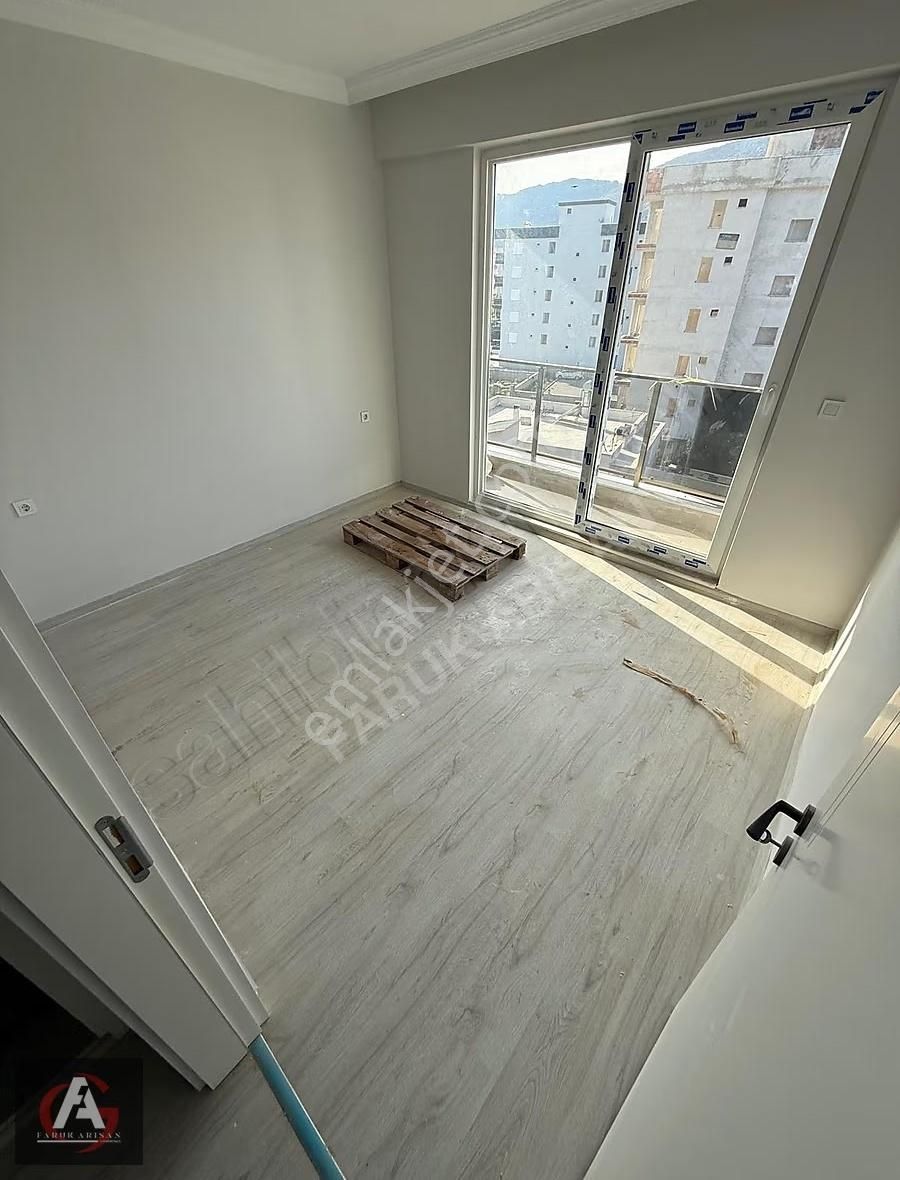 Faruk Arısan'dan Denize Yakın Deniz Manzaralı Oturuma Hazır 1+1 - Görsel 19