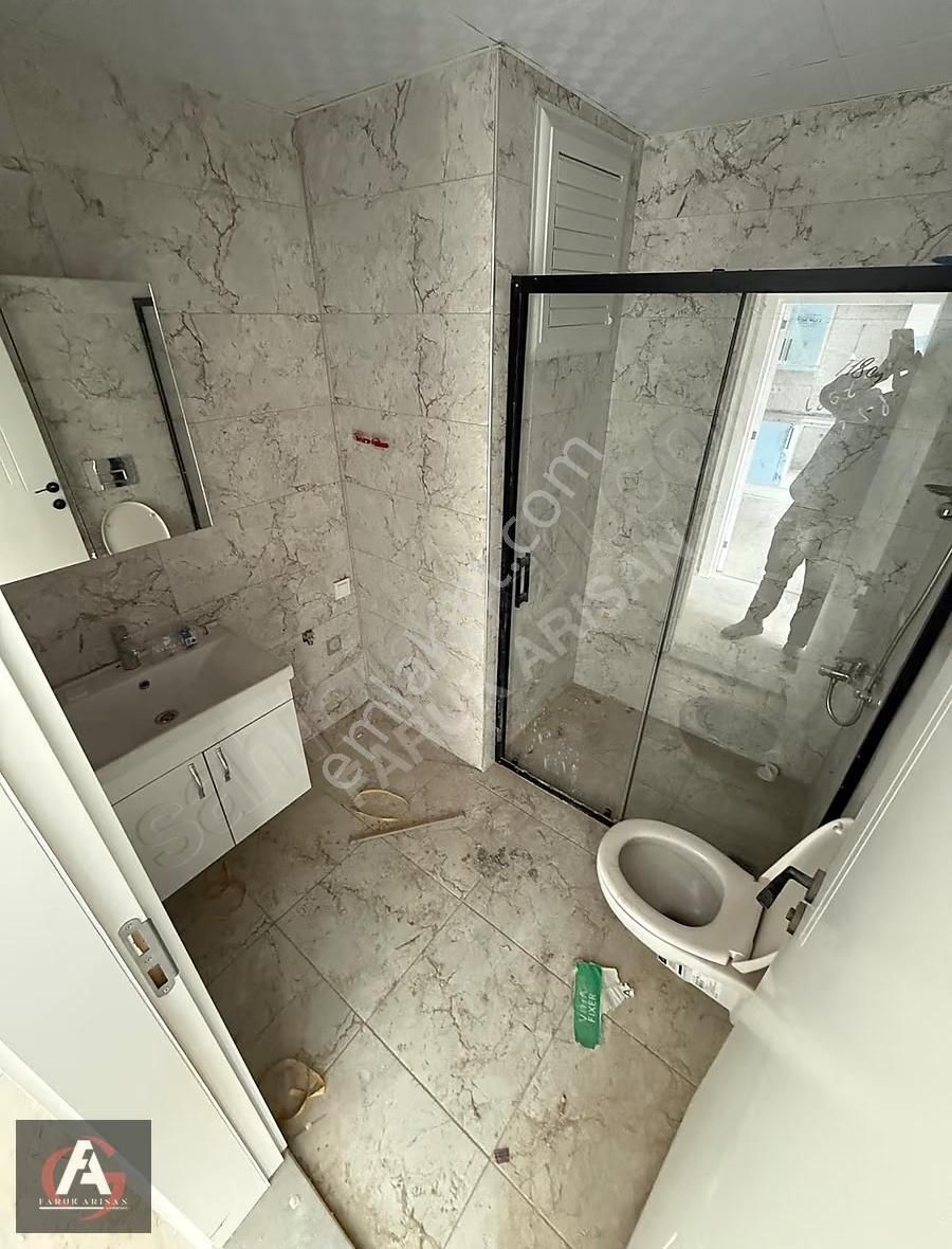 Faruk Arısan'dan Denize Yakın Deniz Manzaralı Oturuma Hazır 1+1 - Görsel 13