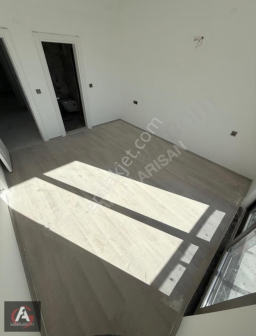 Faruk Arısan'dan Merkezi Konumda Çok Geniş İskanlı Ve Lüx 2+1 - Görsel 11