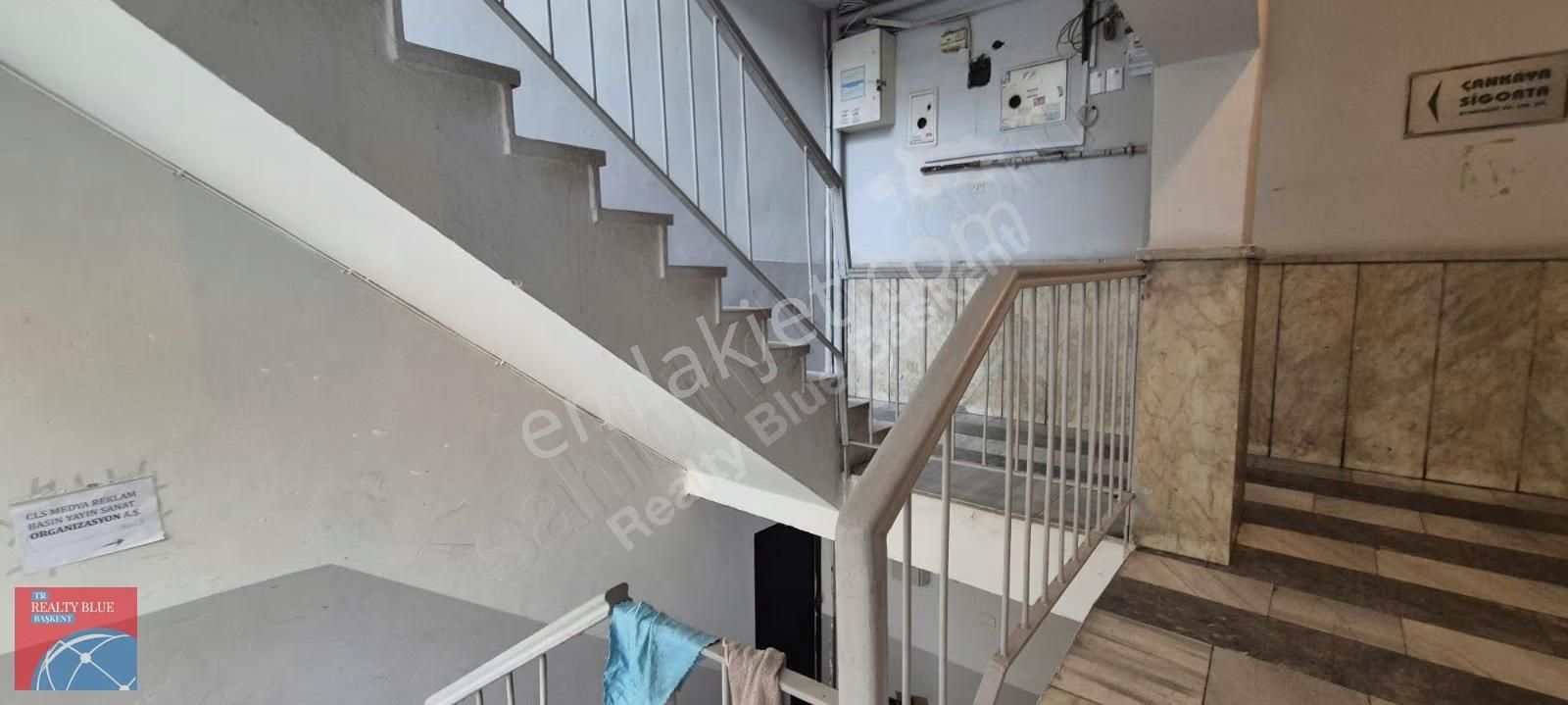 Cinnah Caddesinde Hem Ofis Hem Konut İçin Uygun Satılık 3+1 - Görsel 4