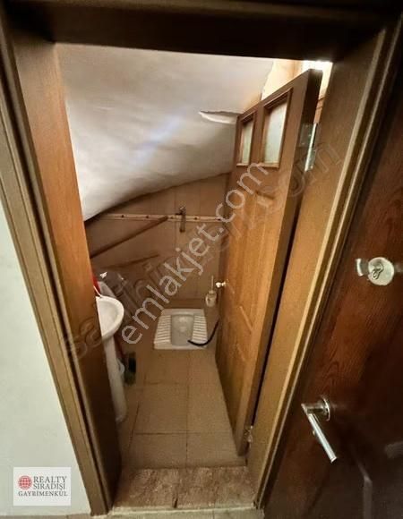 Realty Sıradışı'ndan Daire Fiyatına 4+1 Satılık Triplex Villa ! - Görsel 3