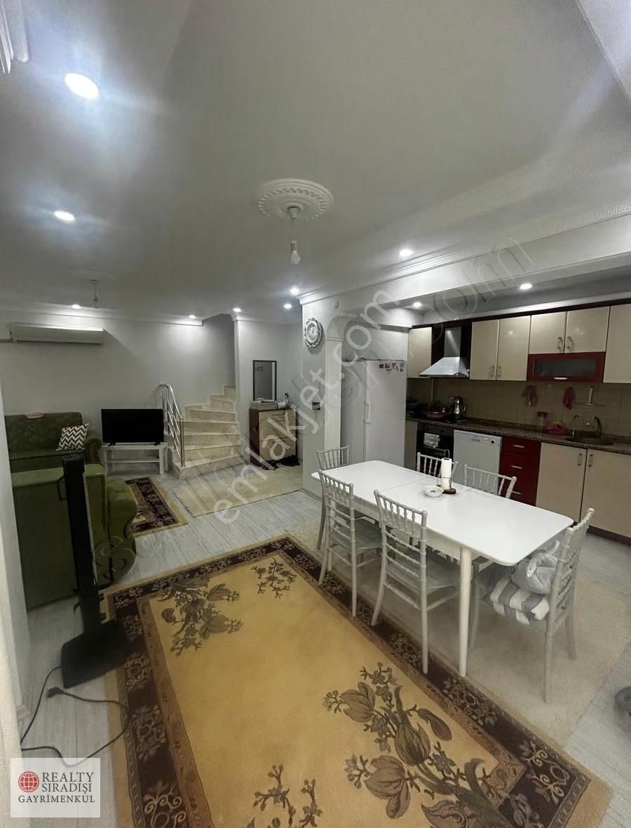 Realty Sıradışı'ndan Daire Fiyatına 4+1 Satılık Triplex Villa ! - Görsel 15