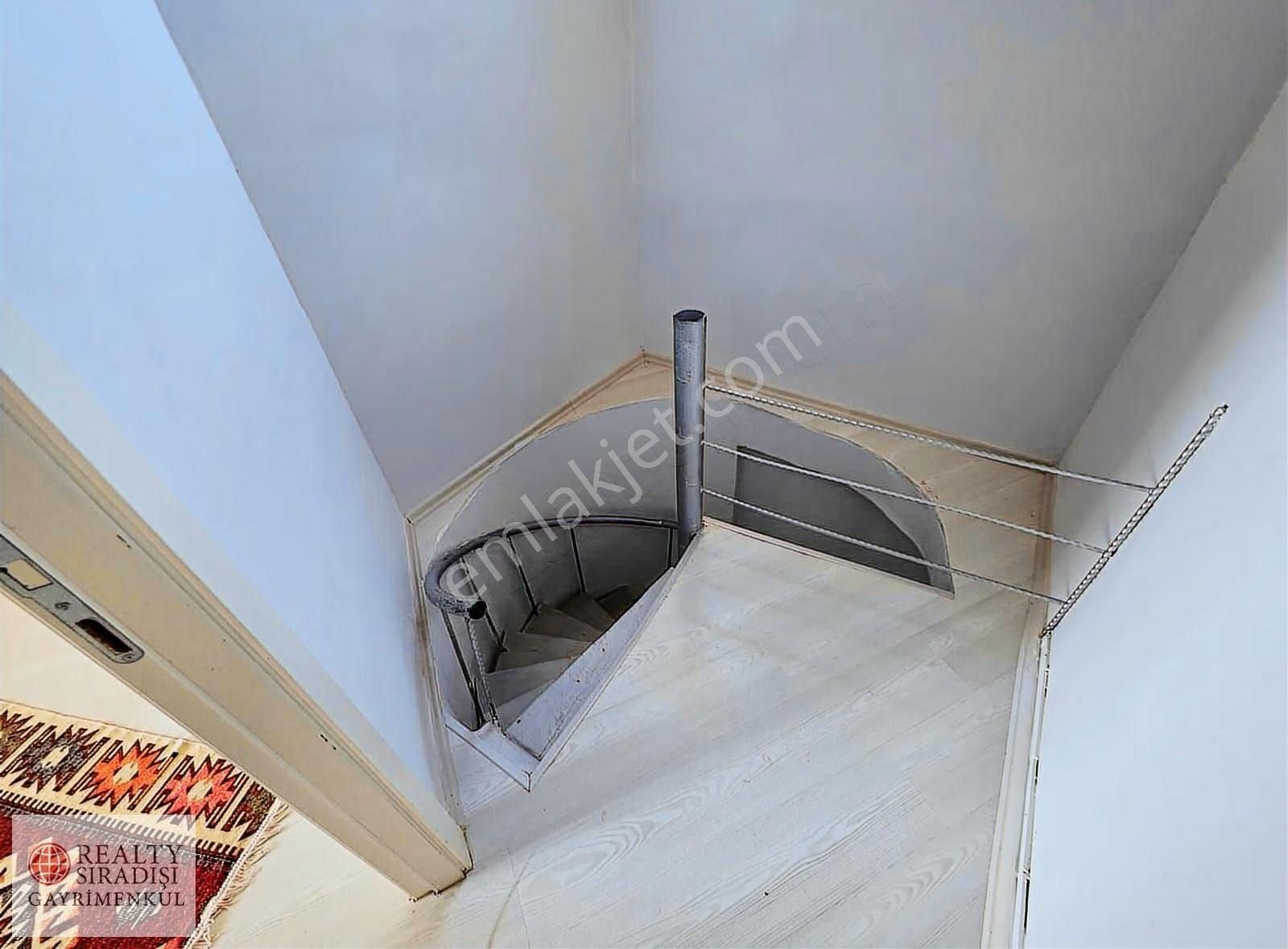 Aksu Kemerağzı Denize Yakın Satılık 3+1 Triplex Villa - Görsel 10