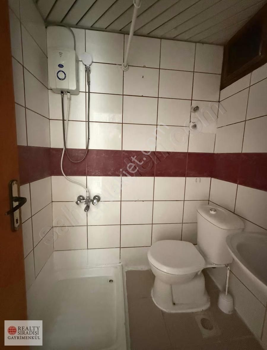 Çok Geniş 75 M2 1. Kat Askeri Kamp Karşısı Yarı Kapalı Mutfak - Görsel 6