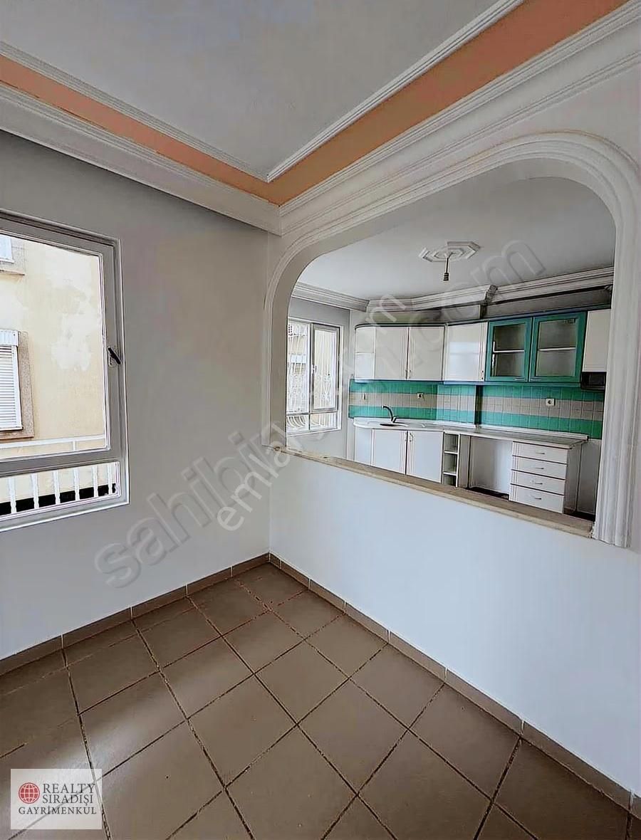 Çok Geniş 75 M2 1. Kat Askeri Kamp Karşısı Yarı Kapalı Mutfak - Görsel 4