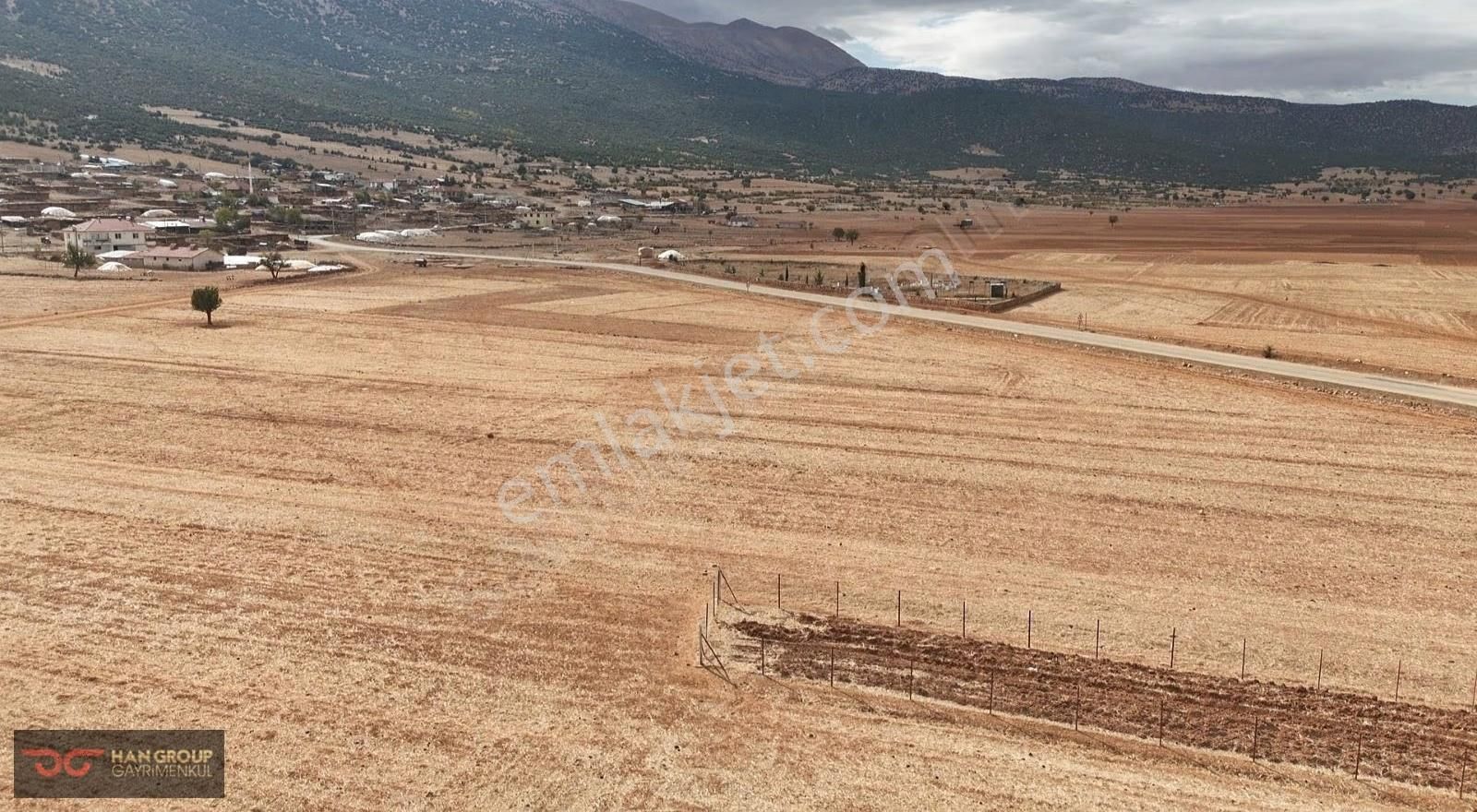 Asfalta Sıfır, Telle Çevrili, Köyün Dibinde Fırsat Tarla !!! - Görsel 14