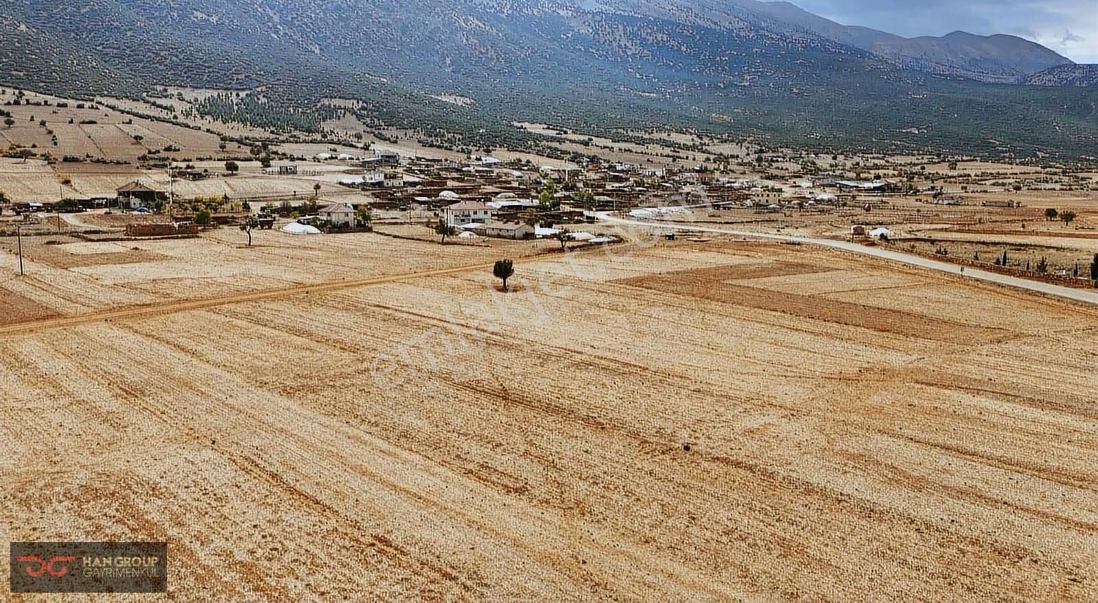 Asfalta Sıfır, Telle Çevrili, Köyün Dibinde Fırsat Tarla !!! - Görsel 4