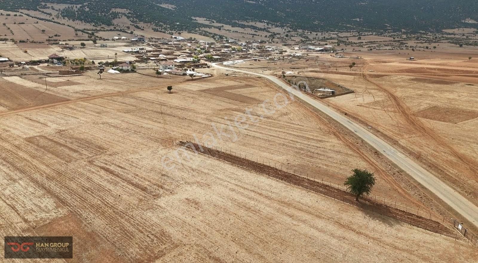Asfalta Sıfır, Telle Çevrili, Köyün Dibinde Fırsat Tarla !!! - Görsel 6