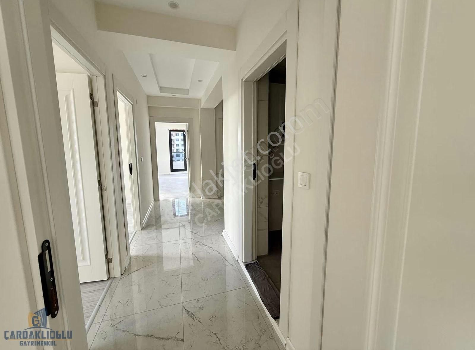 Çanakkale Merkez Esenlerde Prestijli Site İçerisinde Satılık - Görsel 11