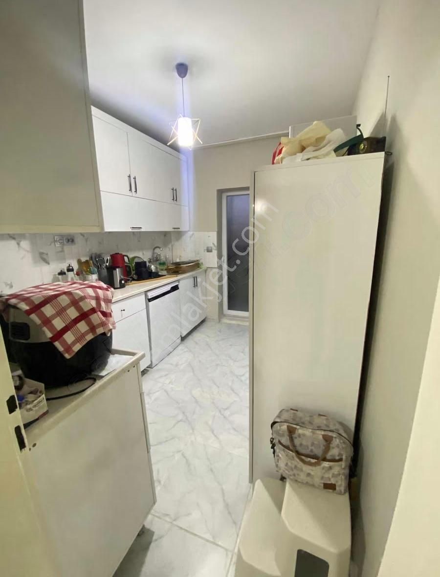 Afet Evlerinde İç Dış Yanilenmiş Satılık Daire - Görsel 7