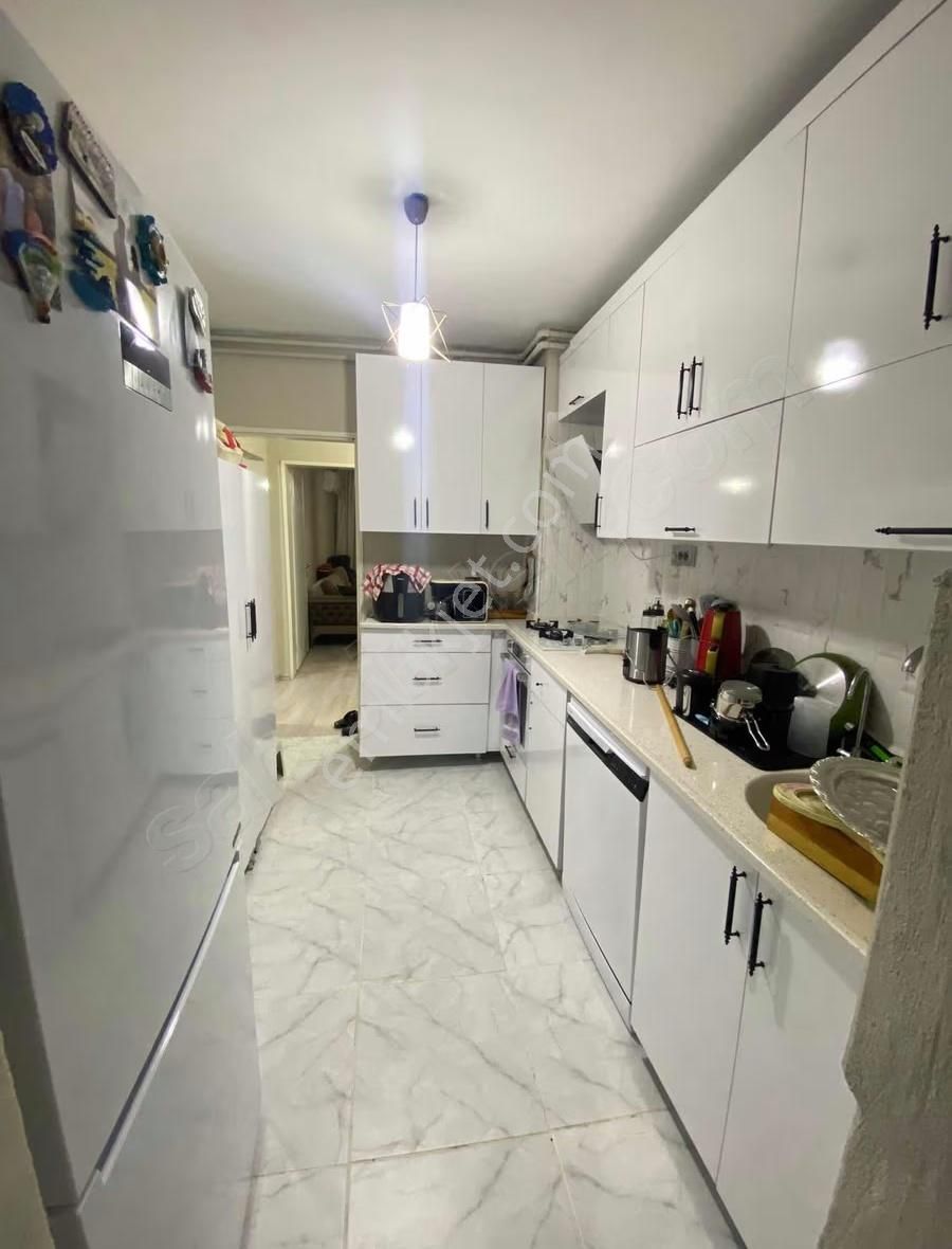 Afet Evlerinde İç Dış Yanilenmiş Satılık Daire - Görsel 4