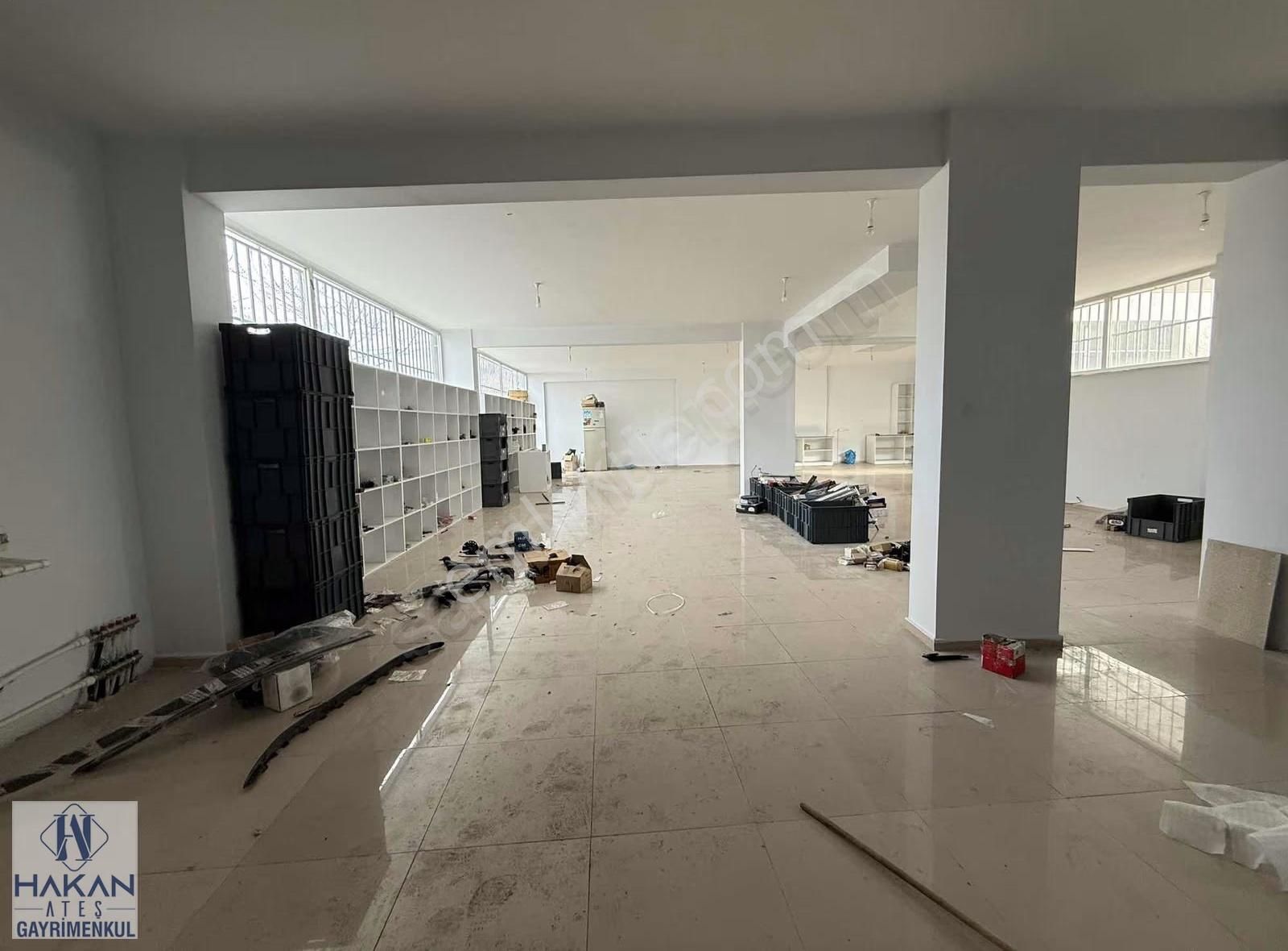 Hakan Ateş"ten Otosansitte Ana Cadde Üzeri Kiralık Dükkan - Görsel 19