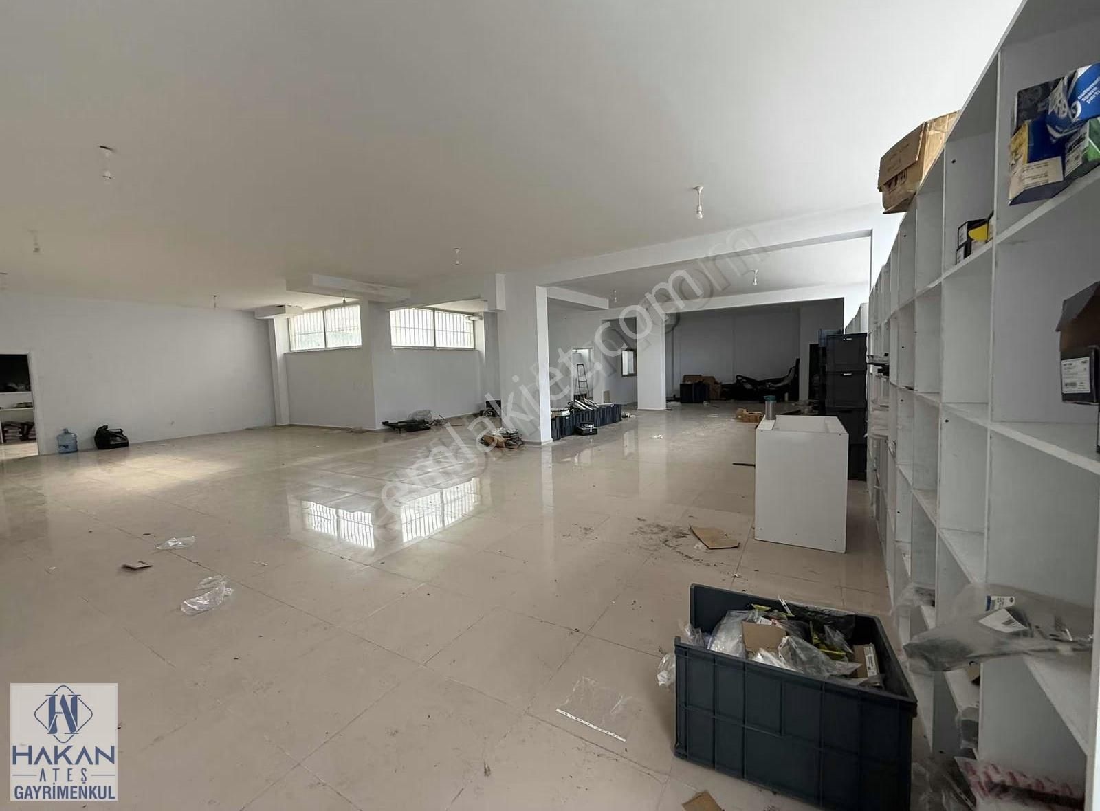 Hakan Ateş"ten Otosansitte Ana Cadde Üzeri Kiralık Dükkan - Görsel 9
