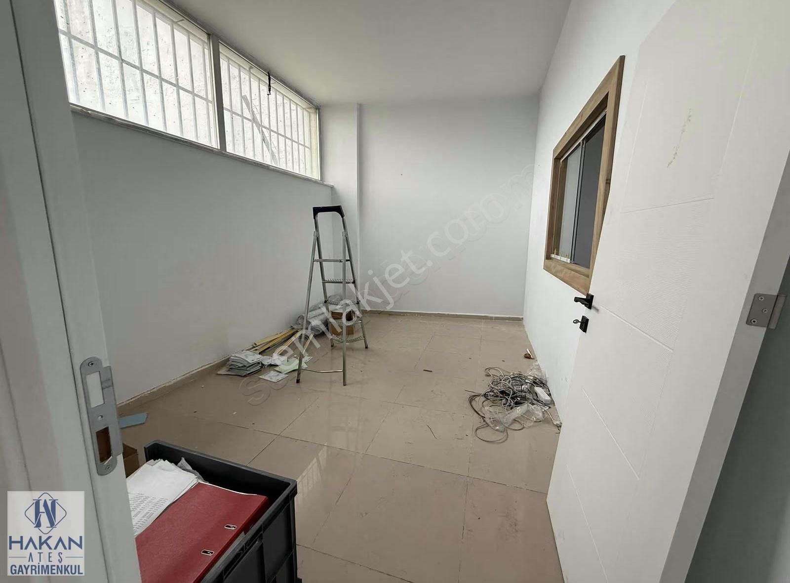 Hakan Ateş"ten Otosansitte Ana Cadde Üzeri Kiralık Dükkan - Görsel 11