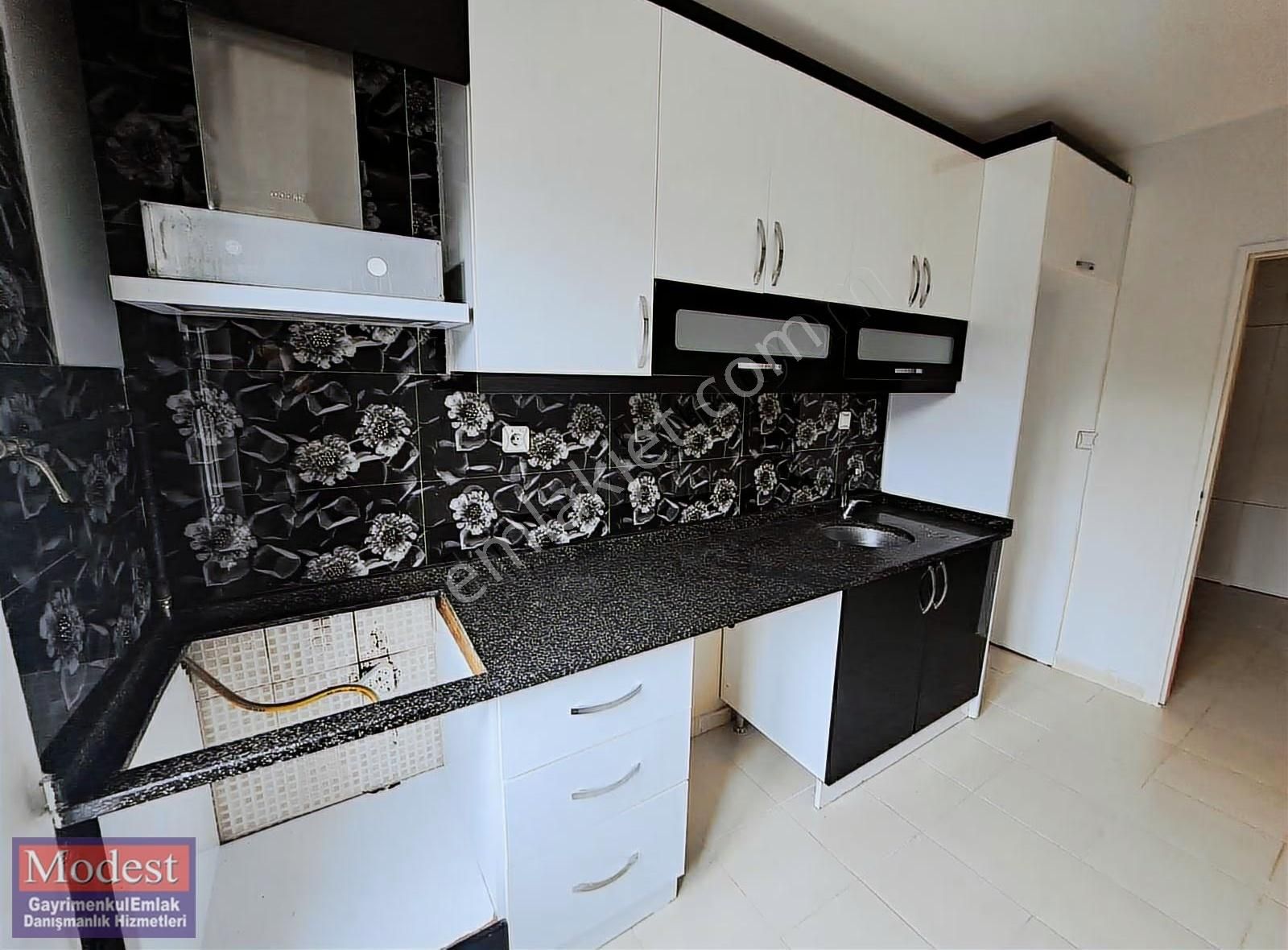 Modest Den Pendik Velibaba Da Kiralık 2+1 Büyük Tip Daire - Görsel 3