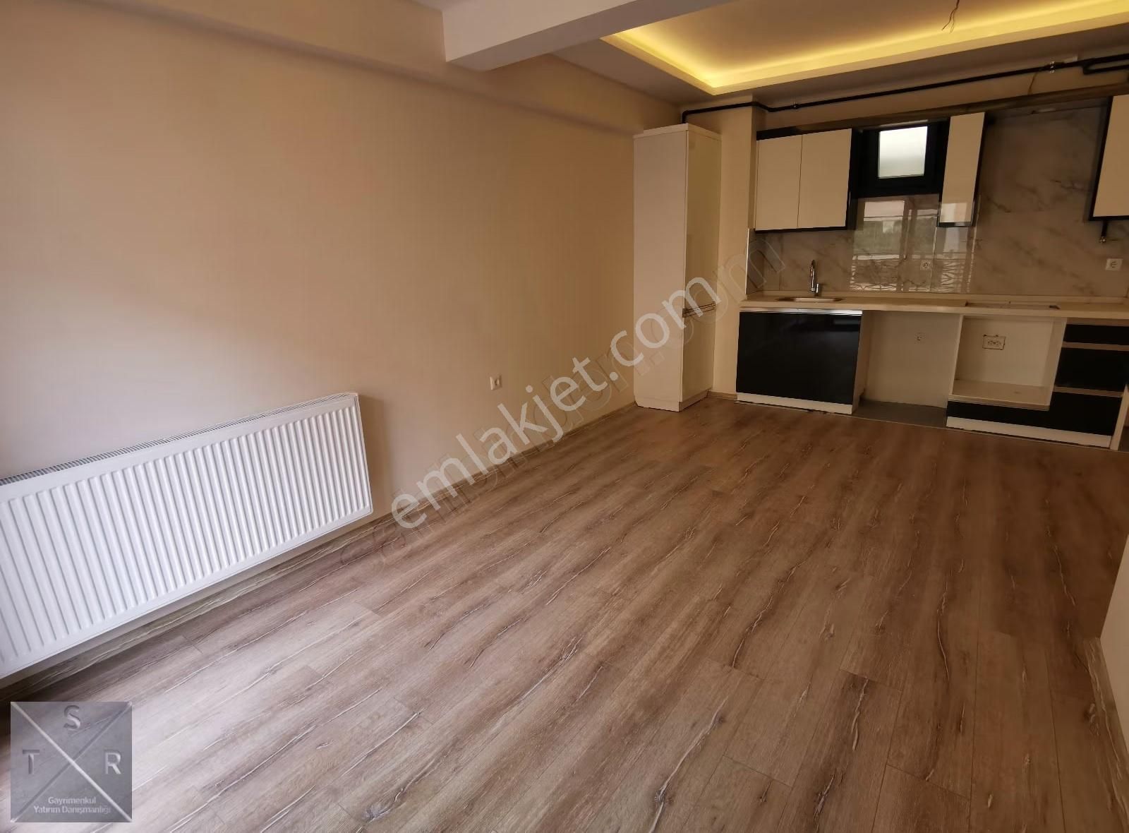 Tsr'den Eminevim ,fuzulevime Uygun Arakat Satılık 2+1 Daire - Görsel 2