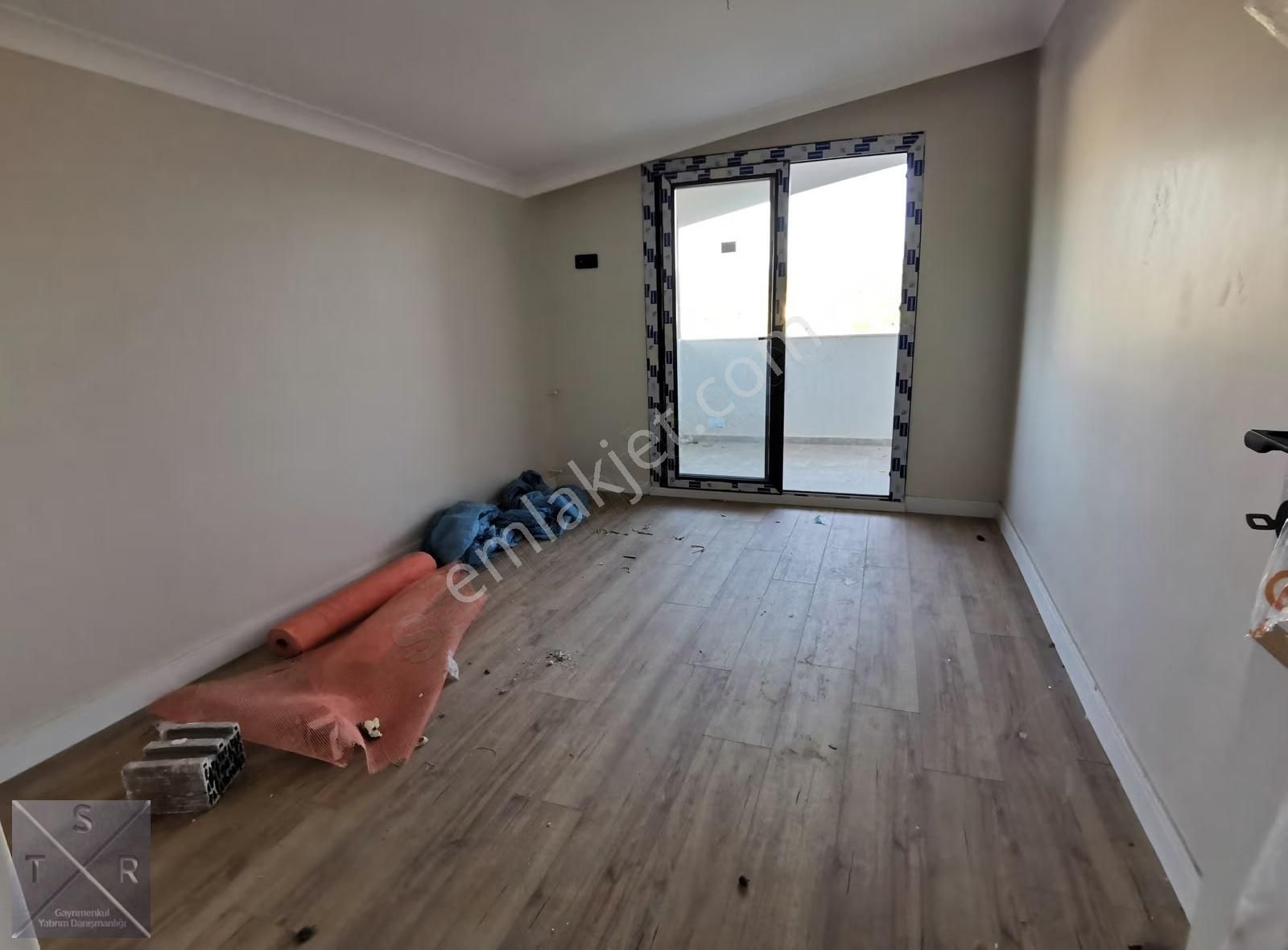Tsr'den Yenişakran Afacan Mevki Satılık 4+1 Triplex Villa - Görsel 6