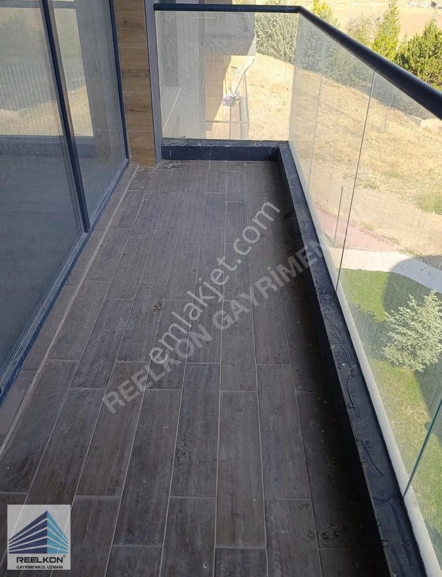 İncek Avluda Katta 1+1 Boş - Görsel 4