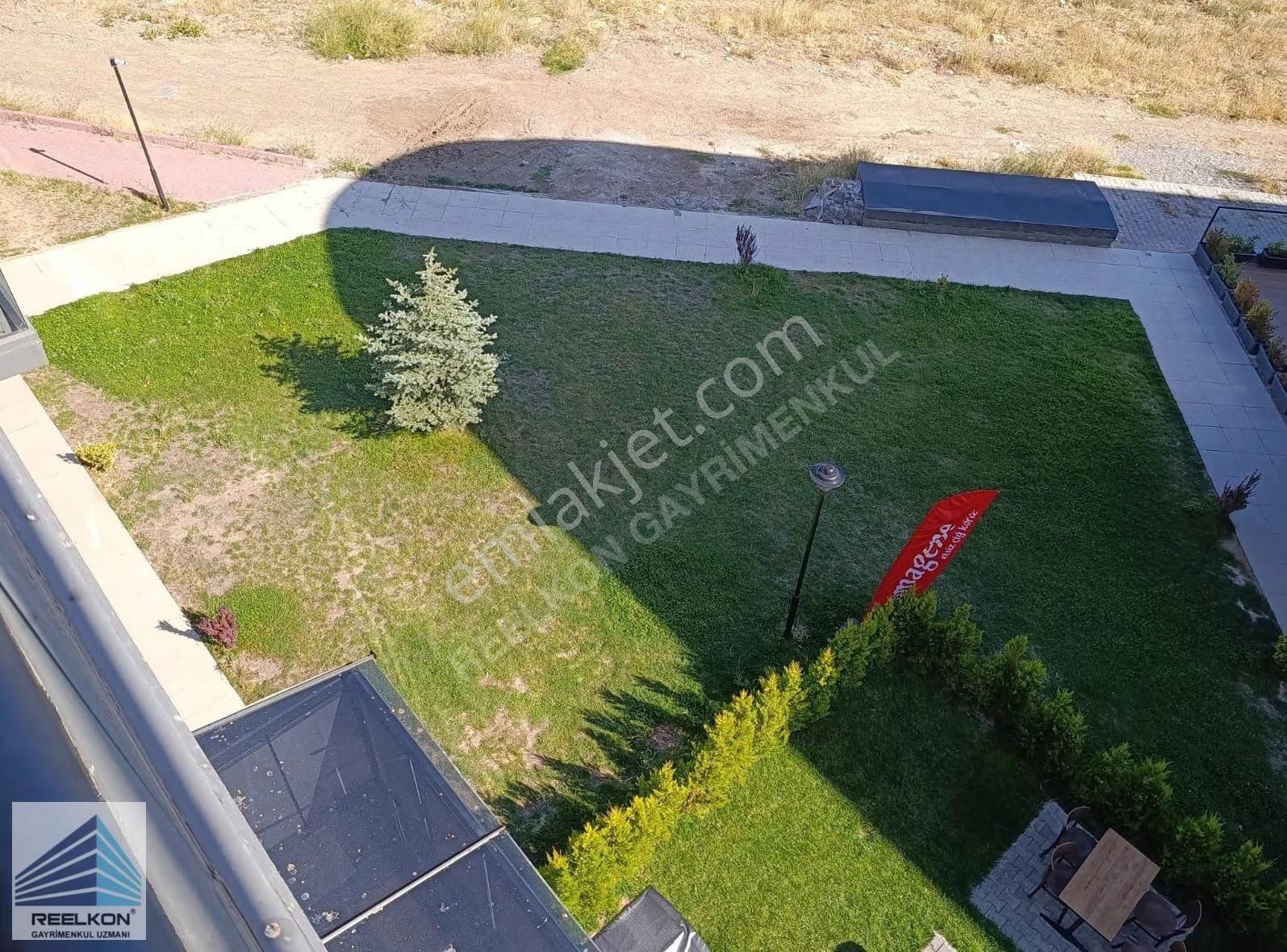 İncek Avluda Katta 1+1 Boş - Görsel 16