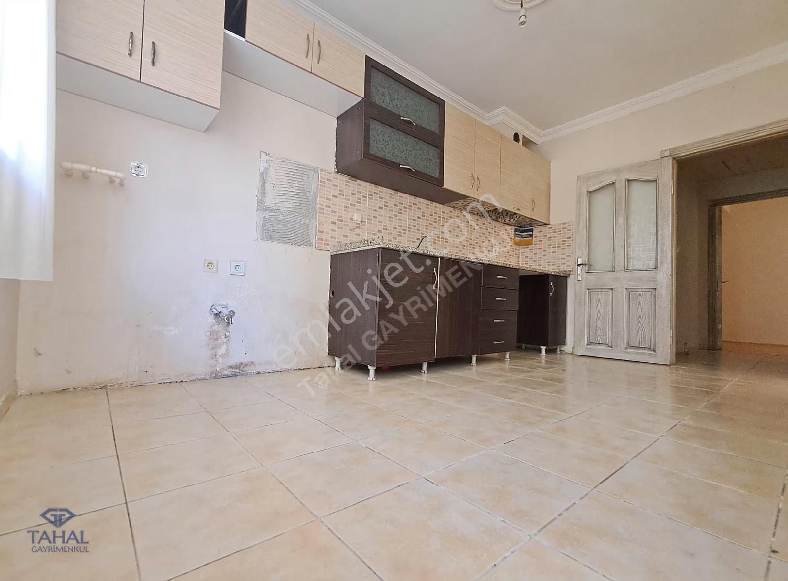 Yeni Emek'te Satılık 1+1 Y.giriş Herşey Ayrı 70m2 Geniş Balkonlu - Görsel 13