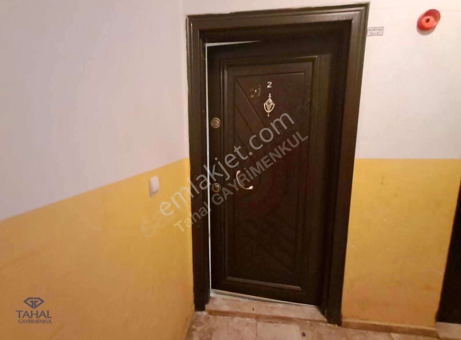 Yeni Emek'te Satılık 1+1 Y.giriş Herşey Ayrı 70m2 Geniş Balkonlu - Görsel 2