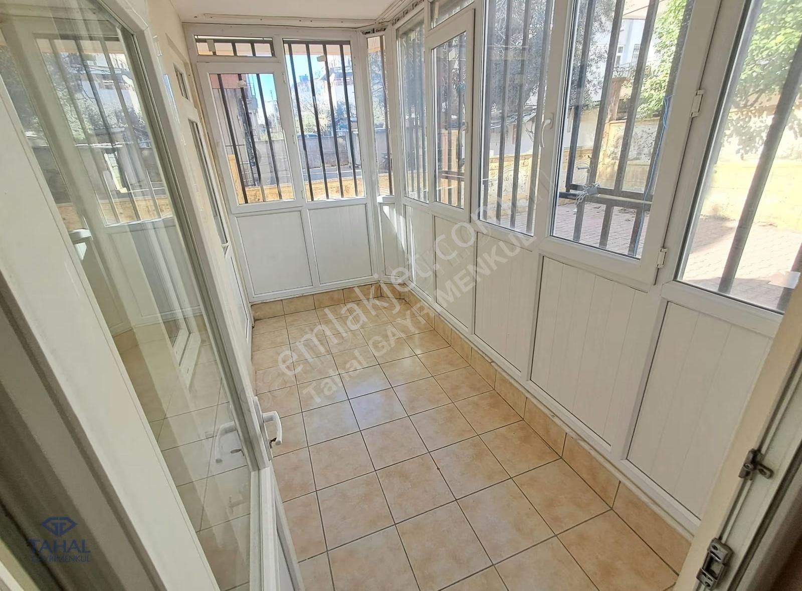 Yeni Emek'te Satılık 1+1 Y.giriş Herşey Ayrı 70m2 Geniş Balkonlu - Görsel 11