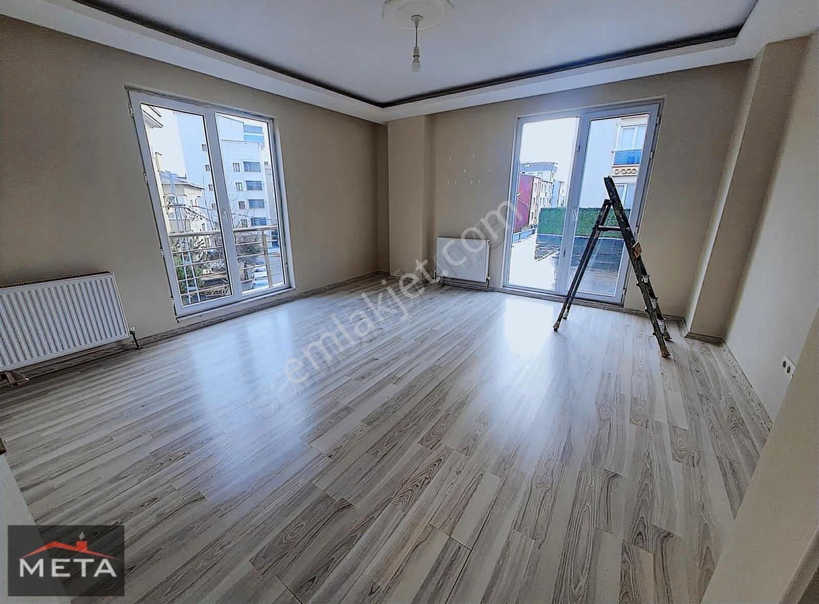 Yusuf'tan Esenler Mh.merkezi Konumda Kiralık 3+1 Teraslı Daire