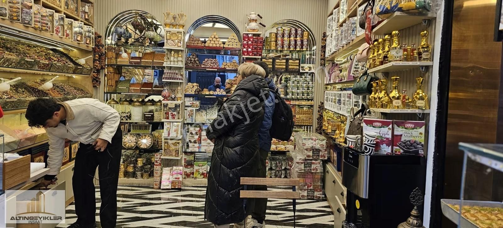 Küçükayasofya Caddesinde Satılık Dükkkan - Görsel 6