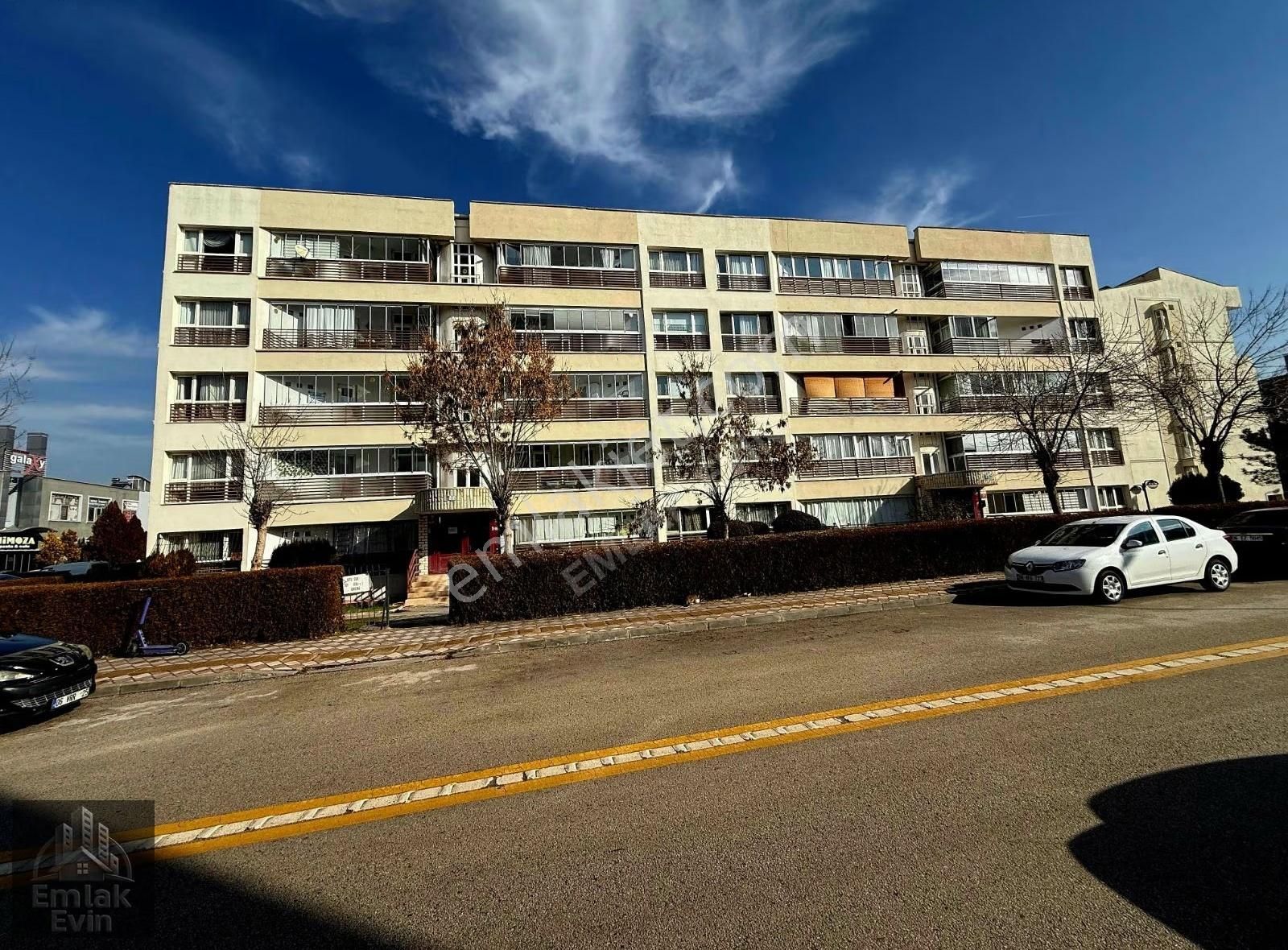 Metromalla Metroya Yürüme Mesafesinde Yapılı Sitede - Görsel 9