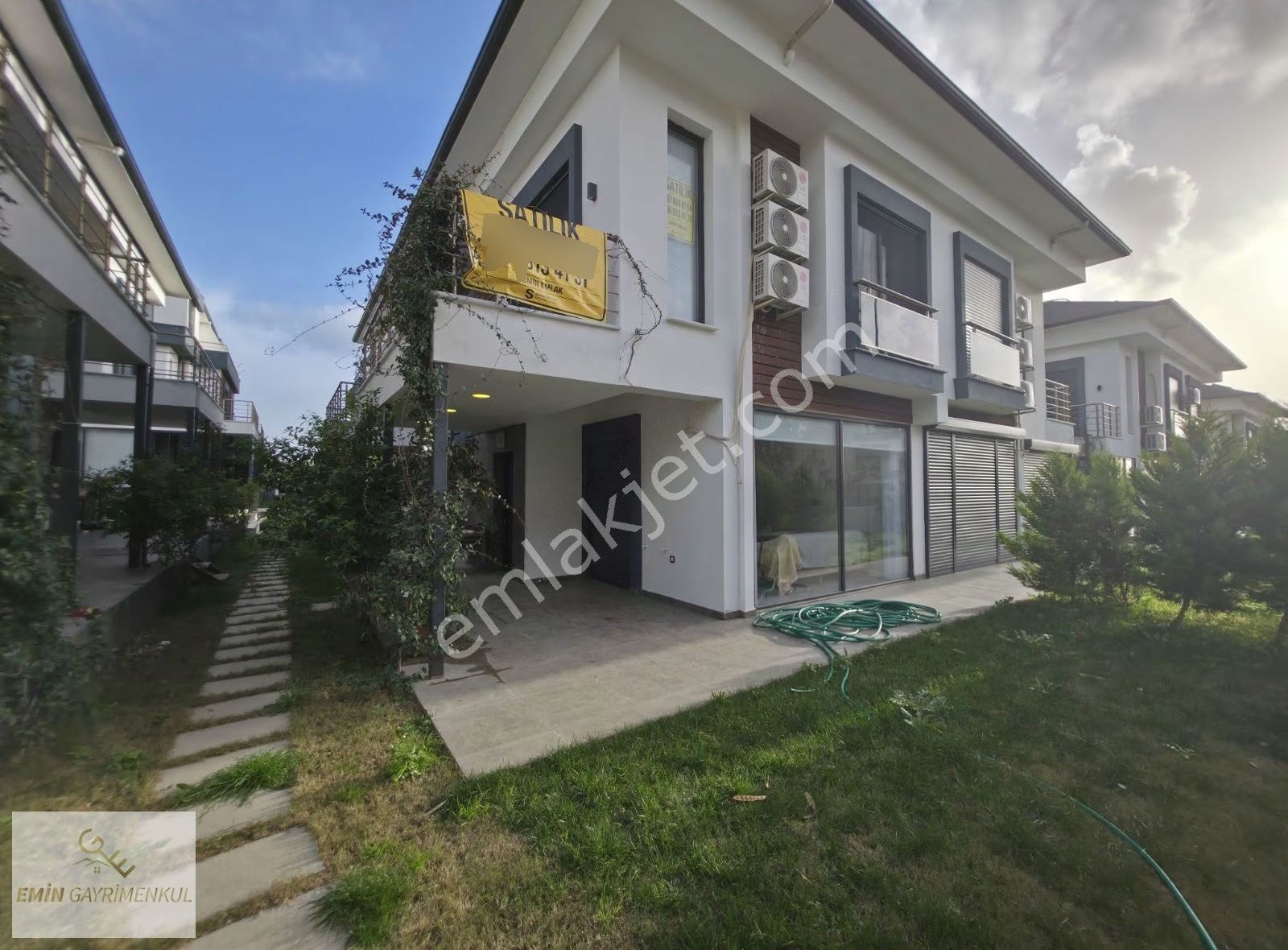 Havuzlu Site İçerisinde Müstakil Villa - Görsel 17