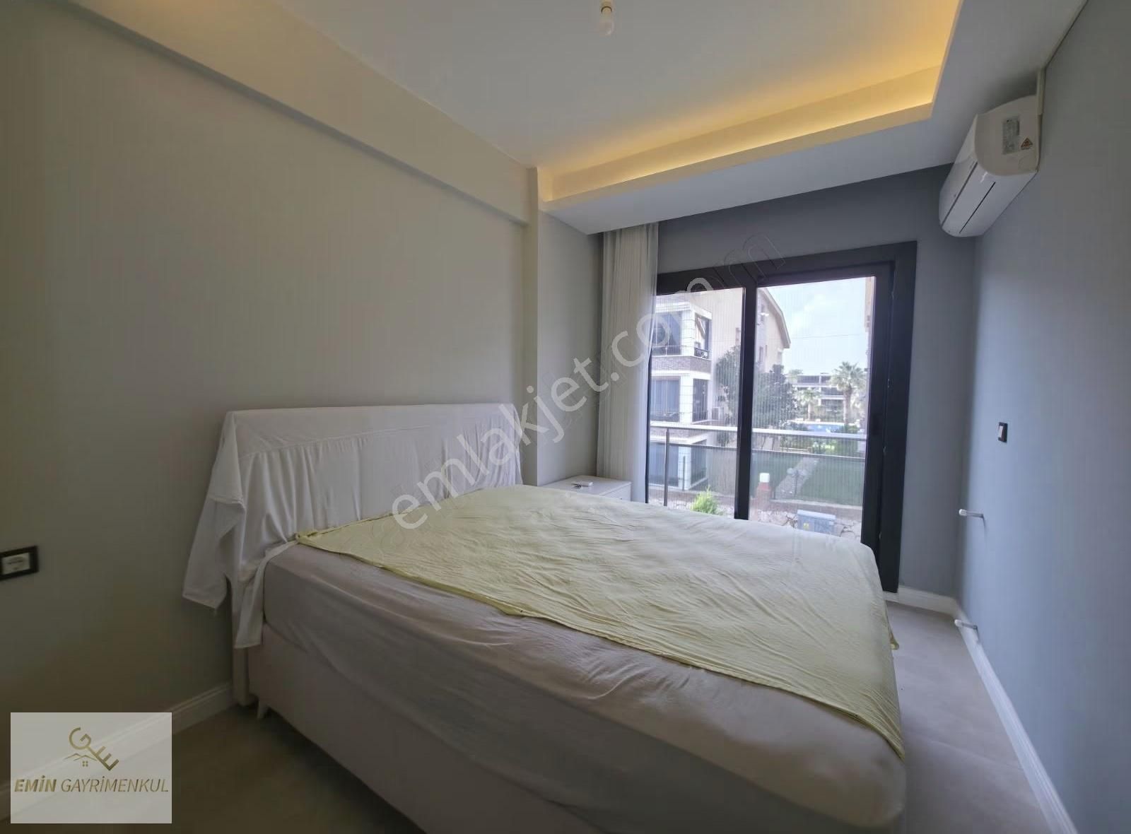 Havuzlu Site İçerisinde Müstakil Villa - Görsel 14