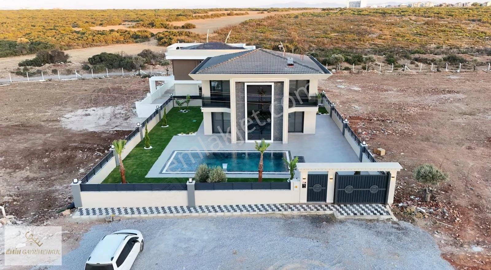 Didim Denize Yürüme Mesafesinde Havuzlu 500 M2 Müstakil Villa - Görsel 32