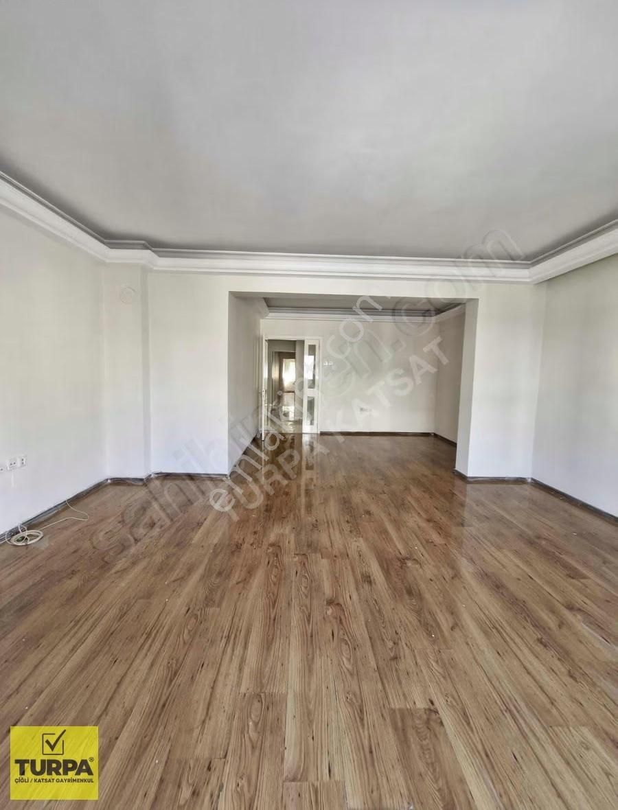 Bostanlı'da Kiralık 3+1 Daire - Denize Yakın Lokasyon - Görsel 13