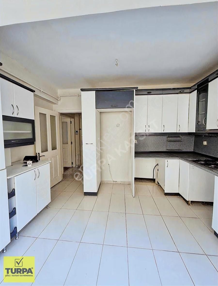 Bostanlı'da Kiralık 3+1 Daire - Denize Yakın Lokasyon - Görsel 31