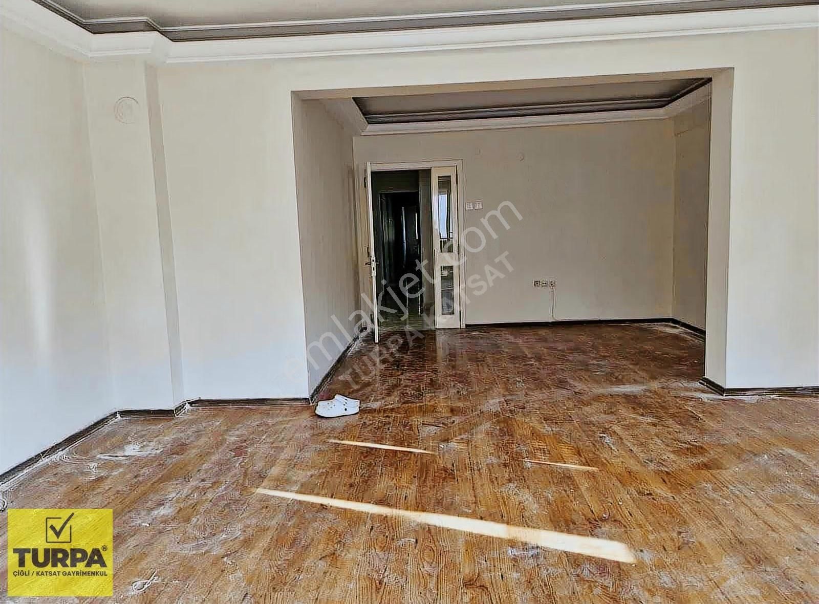 Bostanlı'da Kiralık 3+1 Daire - Denize Yakın Lokasyon - Görsel 29