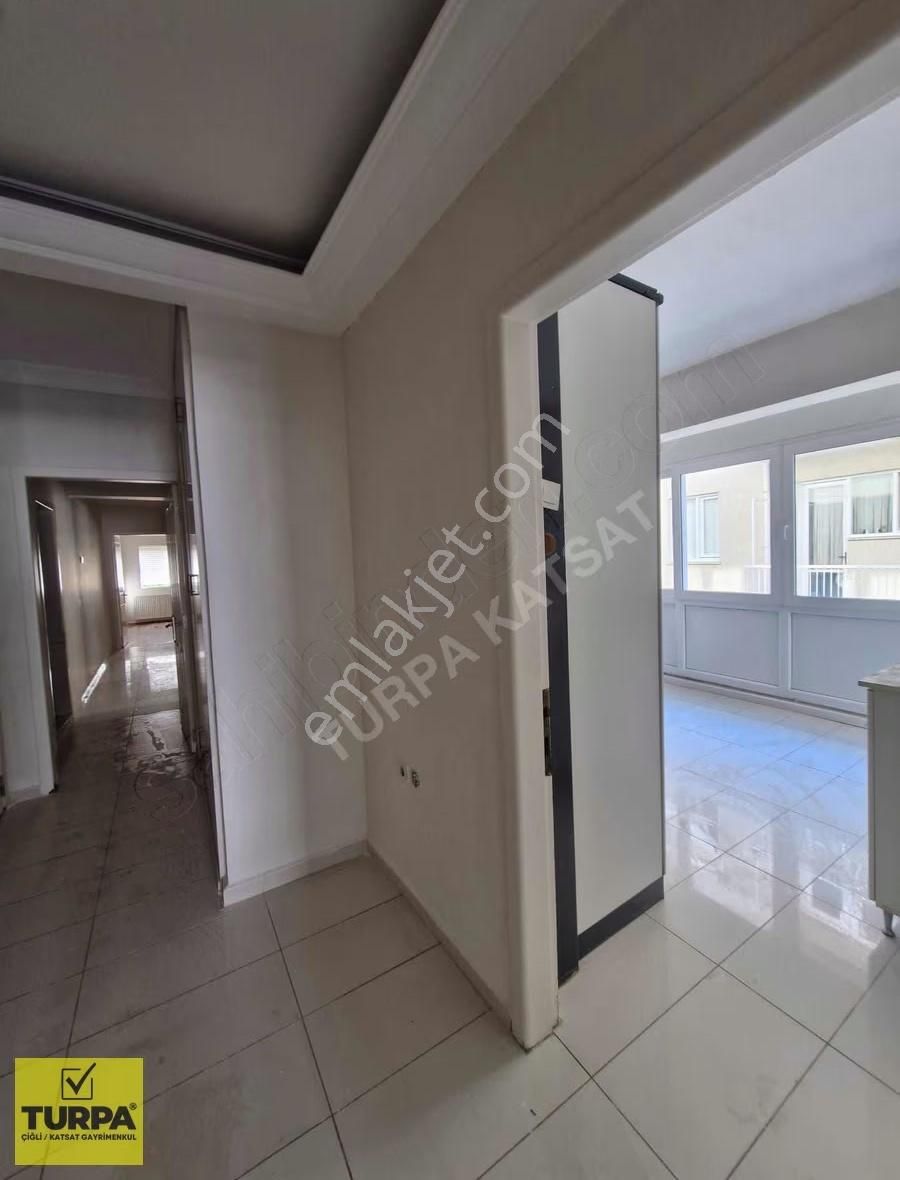 Bostanlı'da Kiralık 3+1 Daire - Denize Yakın Lokasyon - Görsel 21