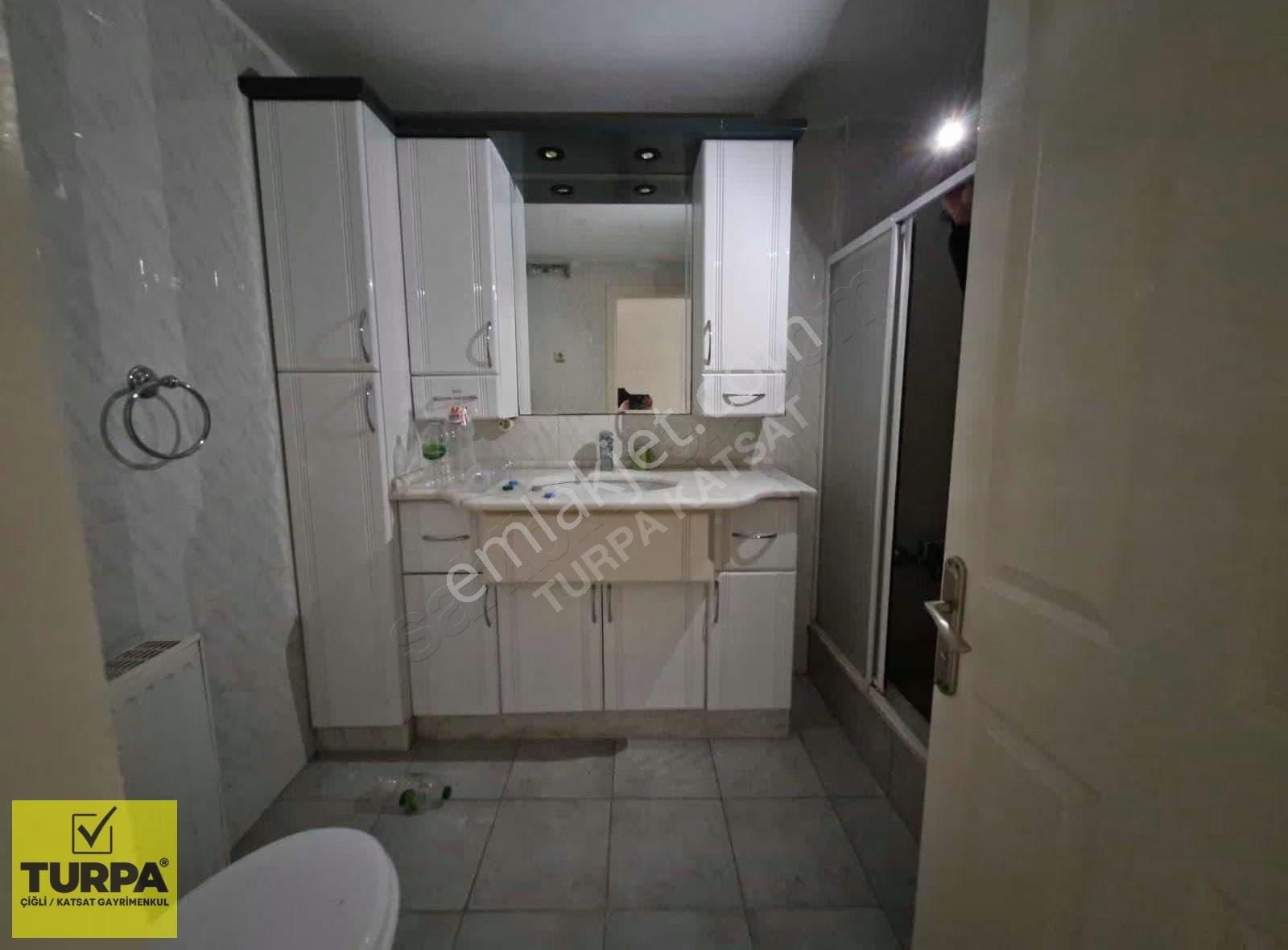 Bostanlı'da Kiralık 3+1 Daire - Denize Yakın Lokasyon - Görsel 6