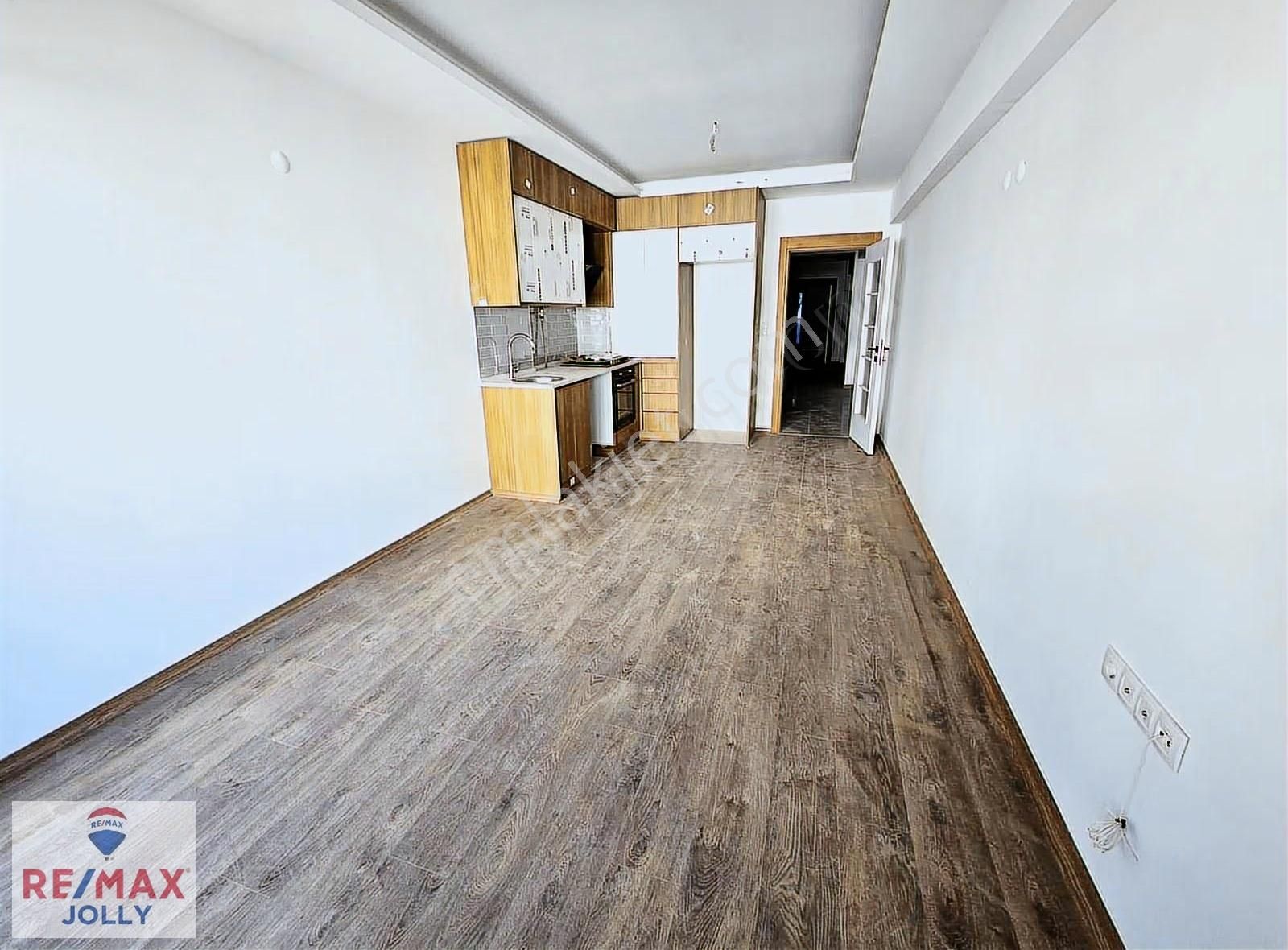 Acil Üçkuyular Demokrası Ünv. Karşısı Arakat 2+1 Fırsat Daire - Görsel 14