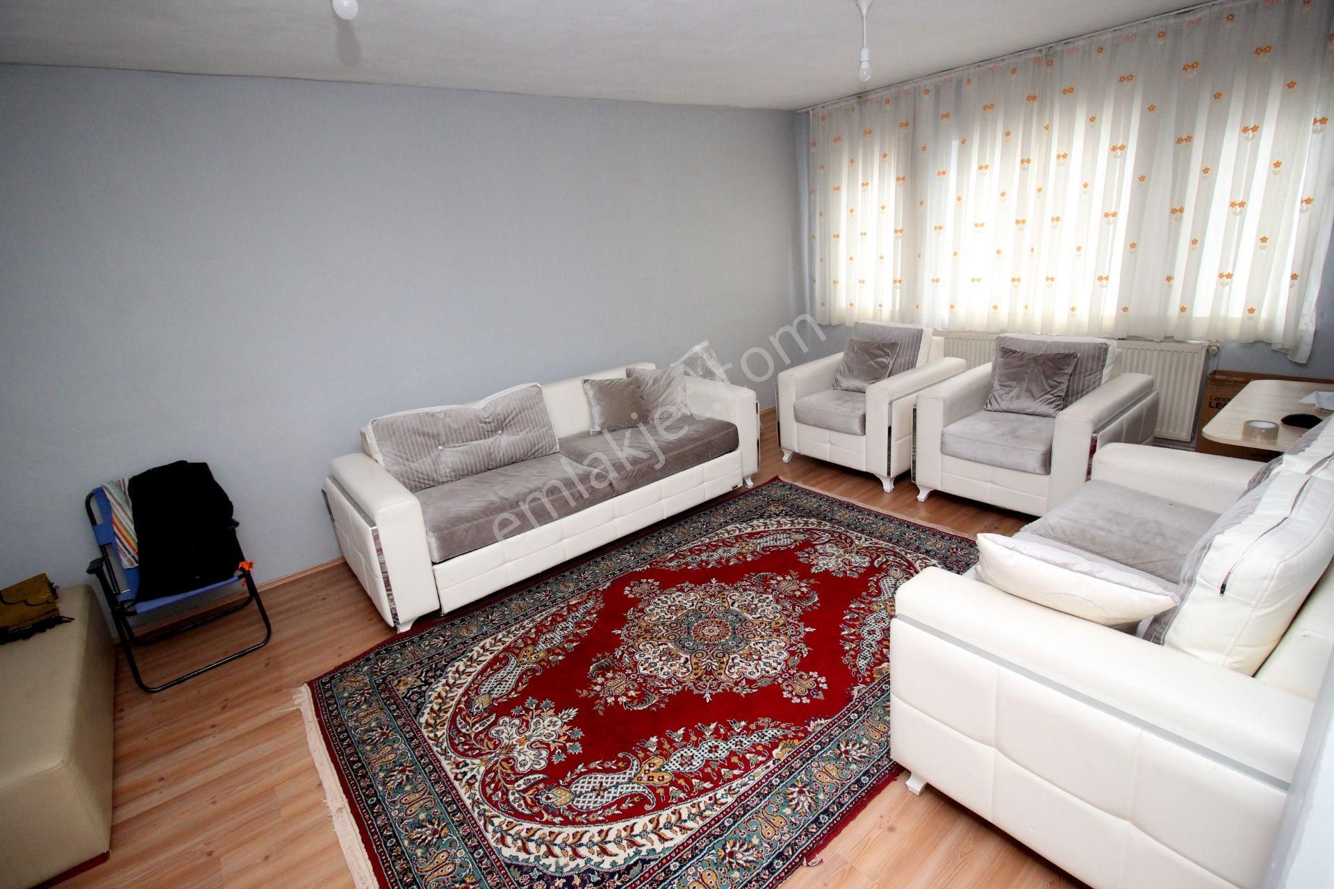 Emre Emlak'tan Selçuklu'da Arakat Ön Cephe Satılık 3+1 Daire - Görsel 7