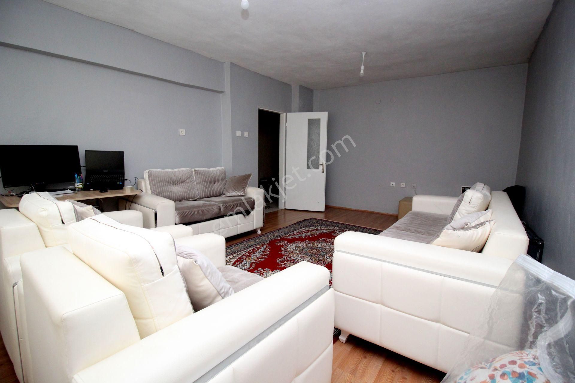 Emre Emlak'tan Selçuklu'da Arakat Ön Cephe Satılık 3+1 Daire - Görsel 8