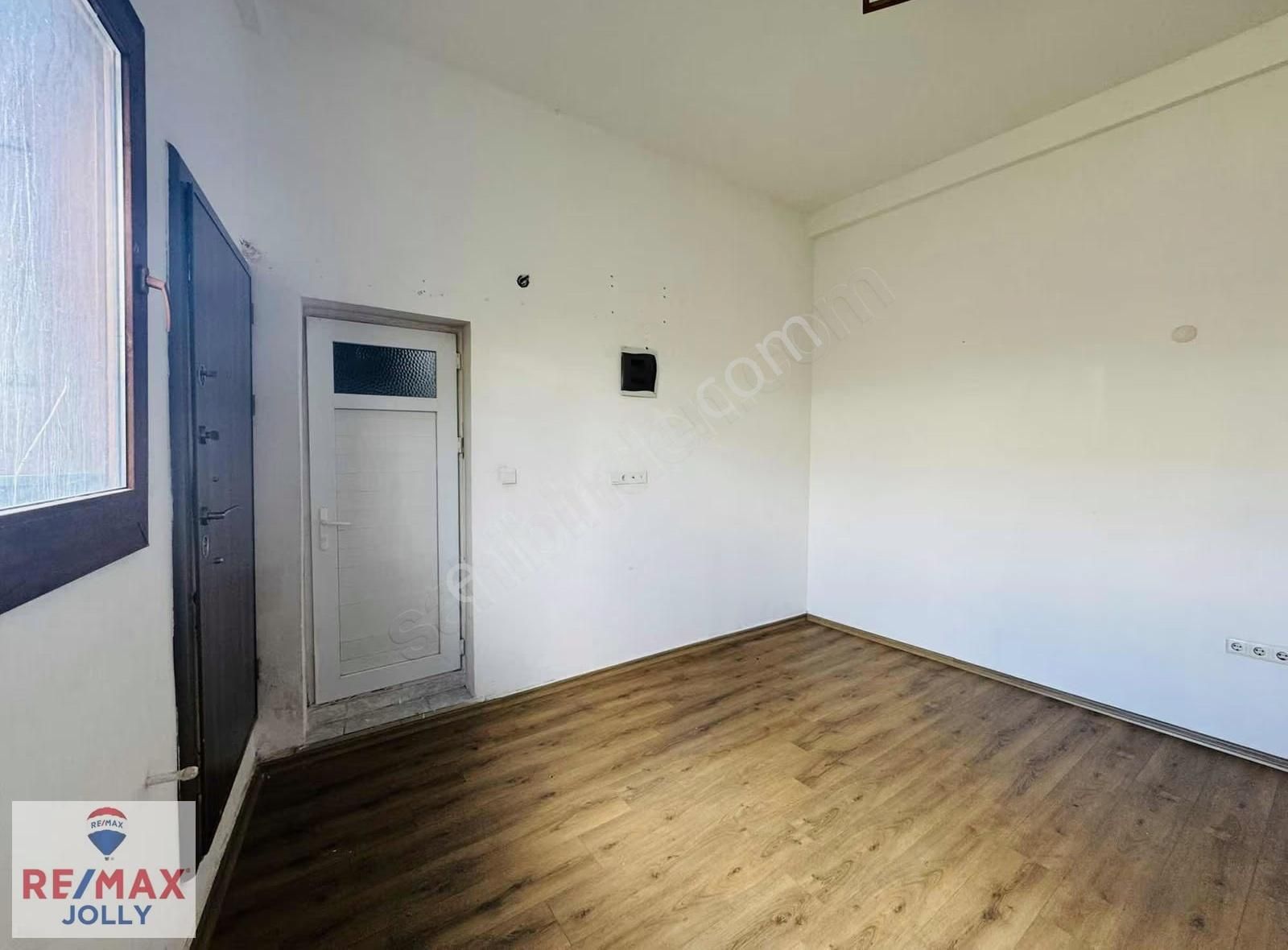 Bornova Merkeze 5 Dk Mesafede Bahçe Katı Kiralık 2+1 - Görsel 11