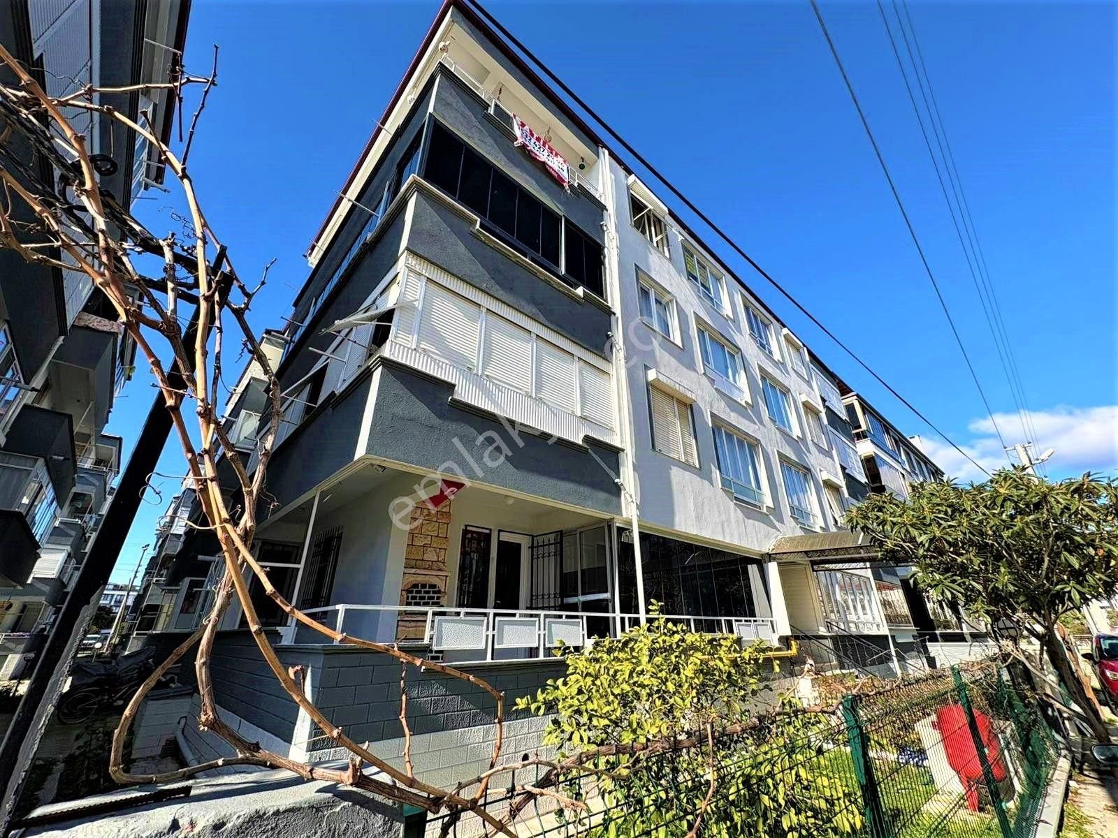 🟠🟠tek Yetkili Alfa'dan Akçay'da Ön Cephe Doğalgazlı Satılık Ayrı Mutfak Çift Balkonlu 2+1 Daire