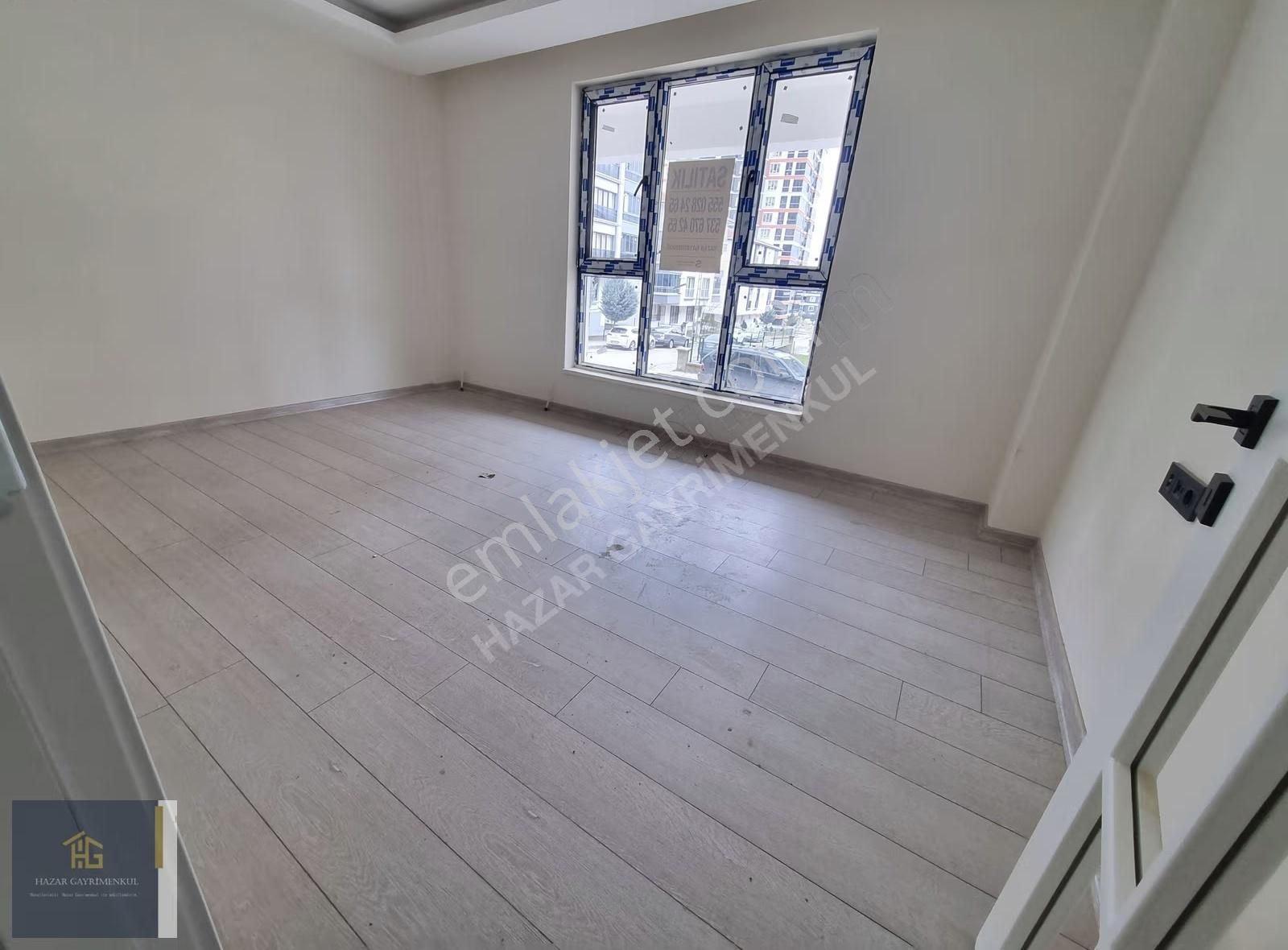 Hazardan--acil--mendereste Köşe Başı Yola Cephe Yüksek Giriş 3+1 - Görsel 16