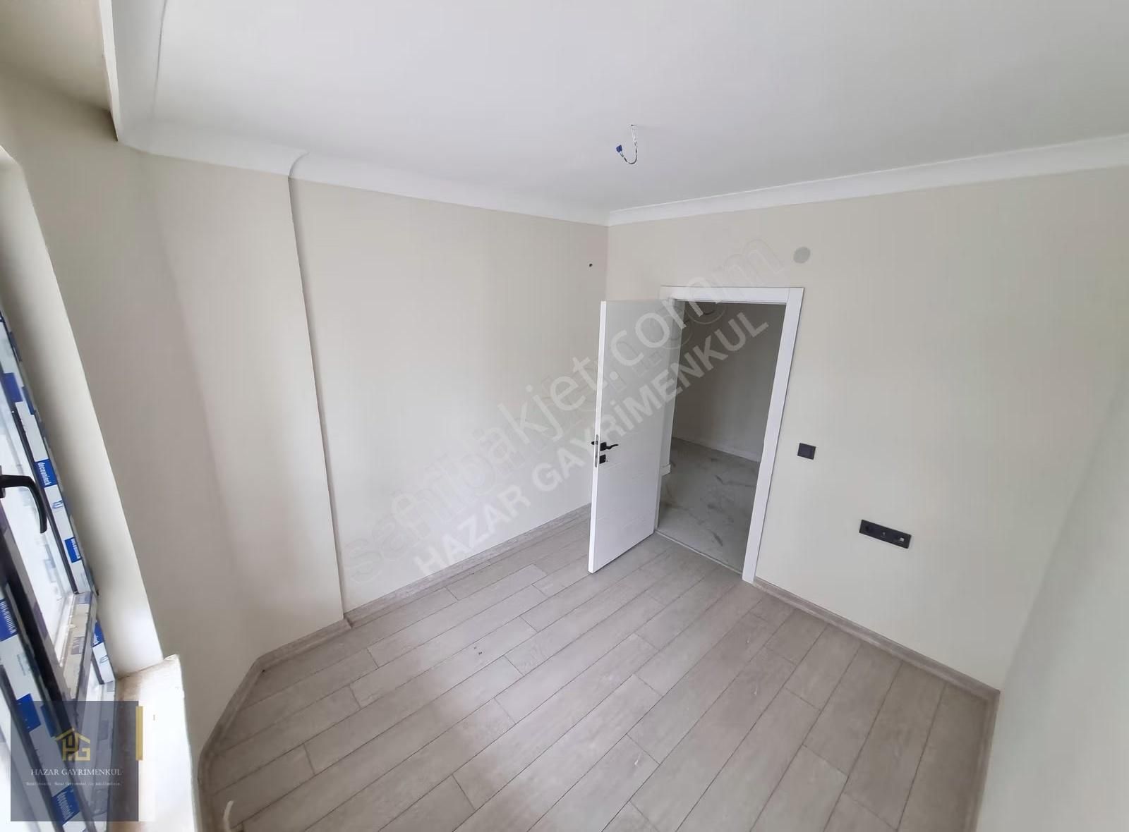 Hazardan--acil--mendereste Köşe Başı Yola Cephe Yüksek Giriş 3+1 - Görsel 19