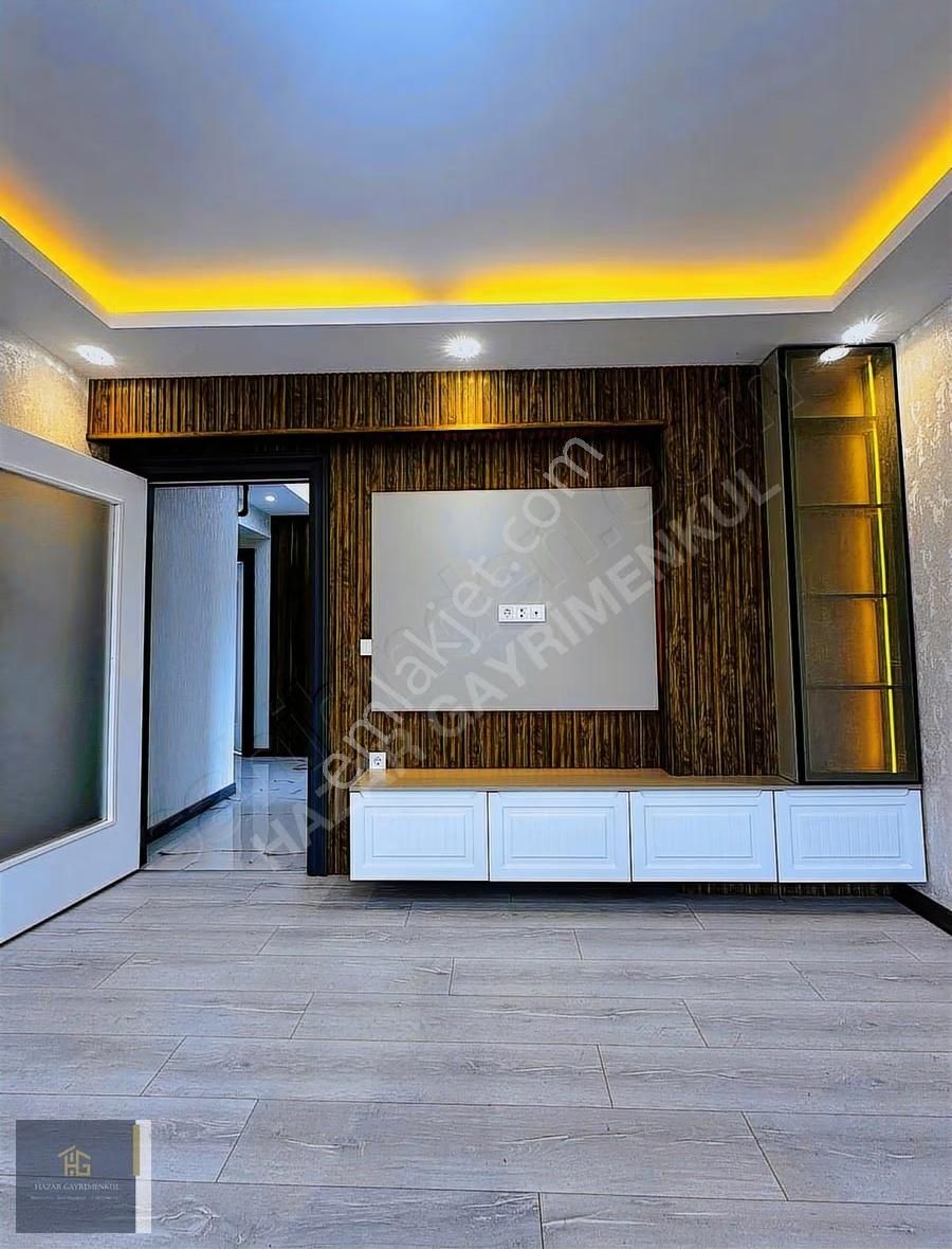 Sincan Yenikent Mendereste Arakat Lüx Yapılı 3+1 Satılık Daire