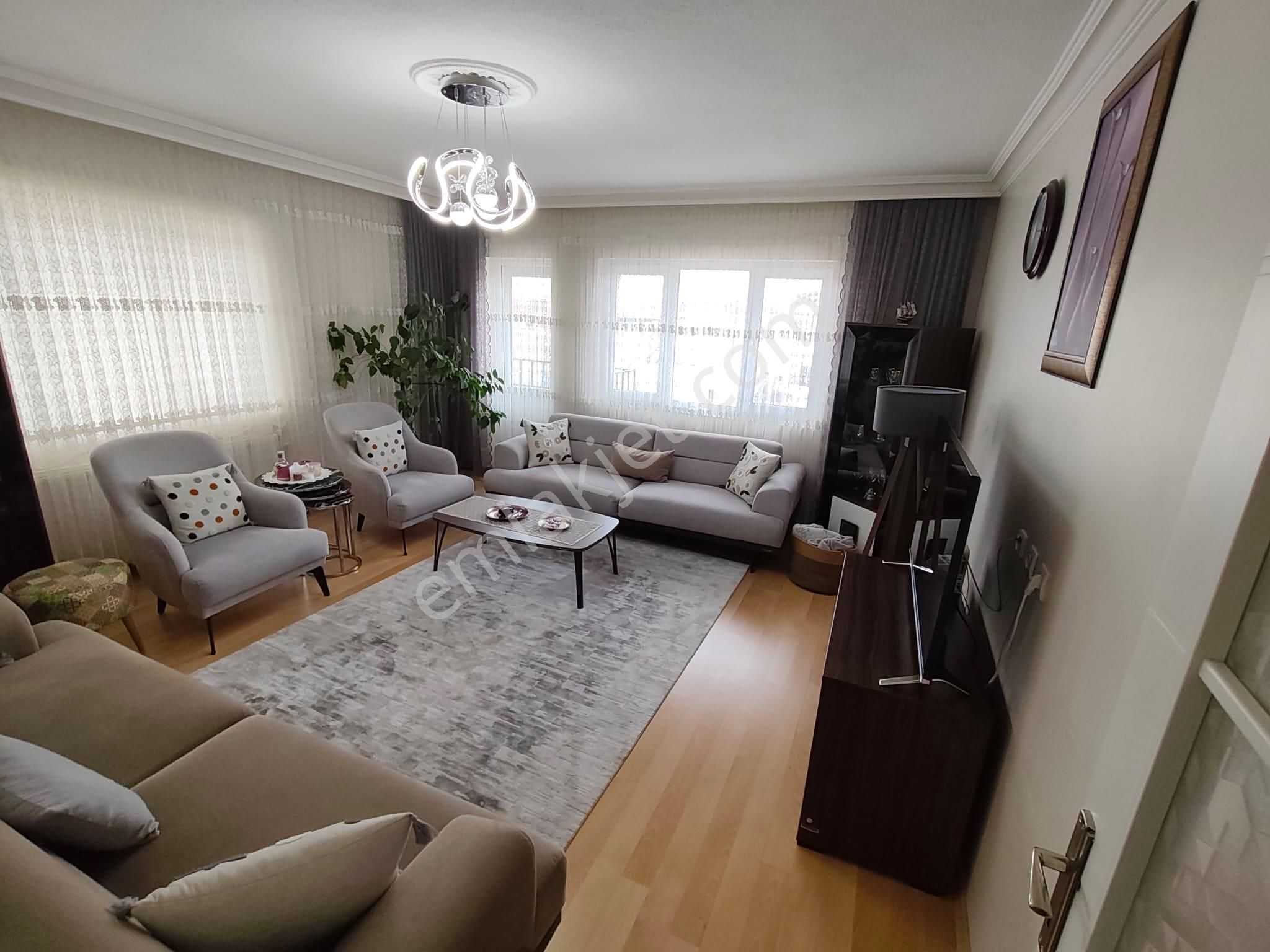 Yılmaz Gayrimenkul'den Pınarbaşı Mah 3+1 4. Katta 3299 Pazarlıklı Ultra Lüxyapılı 130m2 Daire - Görsel 9