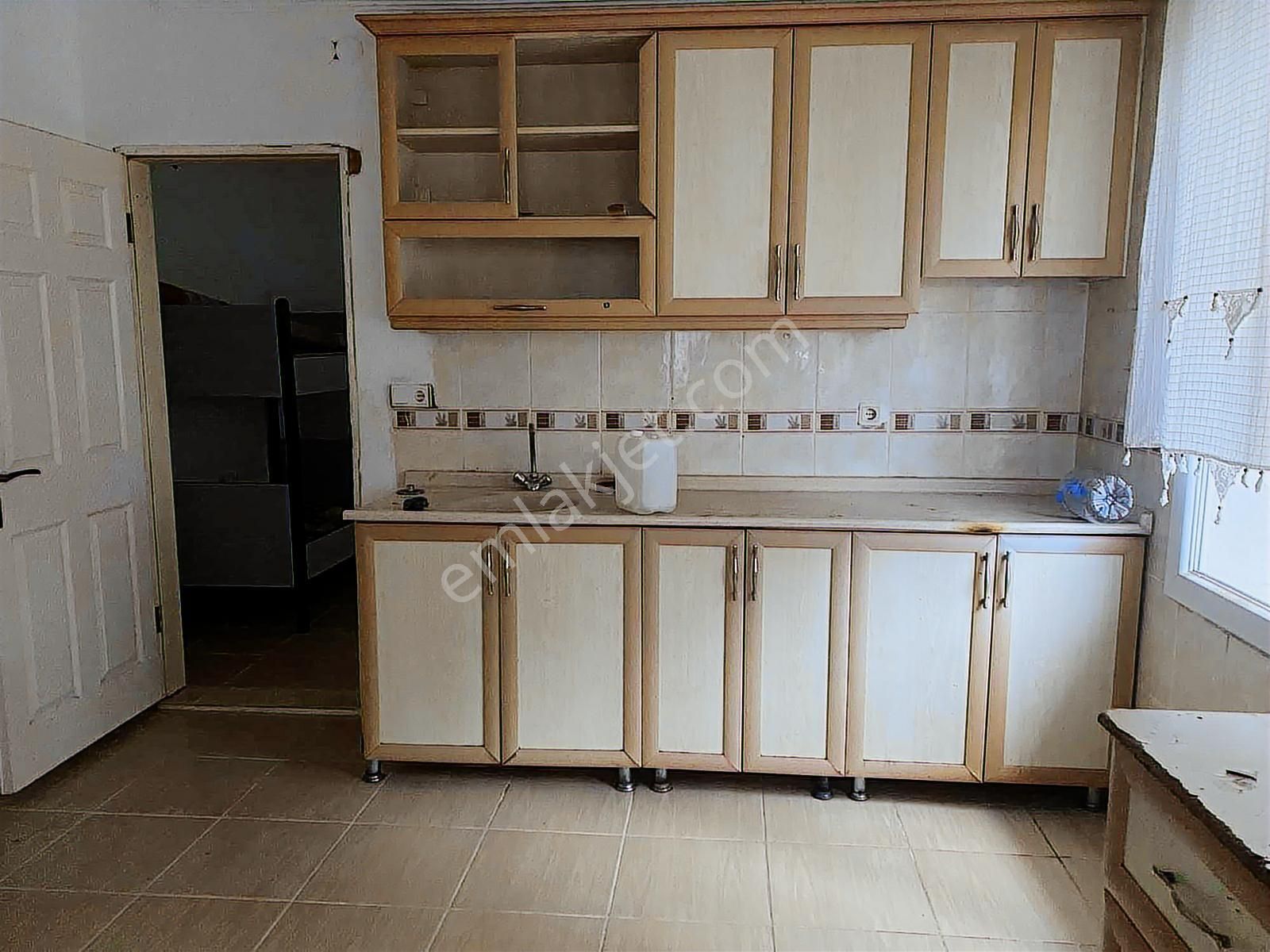 Kuşadası Davutlarda Devamlı Kiralık Boş 1+1 Daire