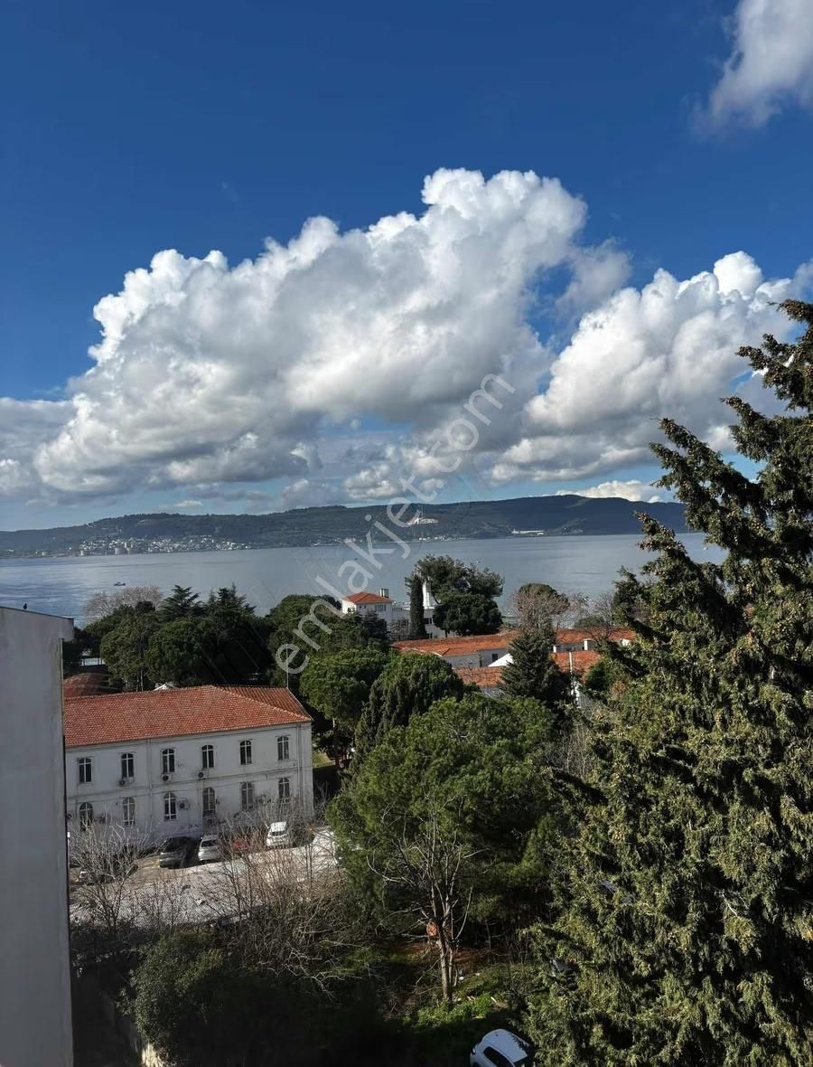 Çanakkale Cevatpaşa Mahallesinde Deniz Manzaralı 3+1 Daire - Görsel 14